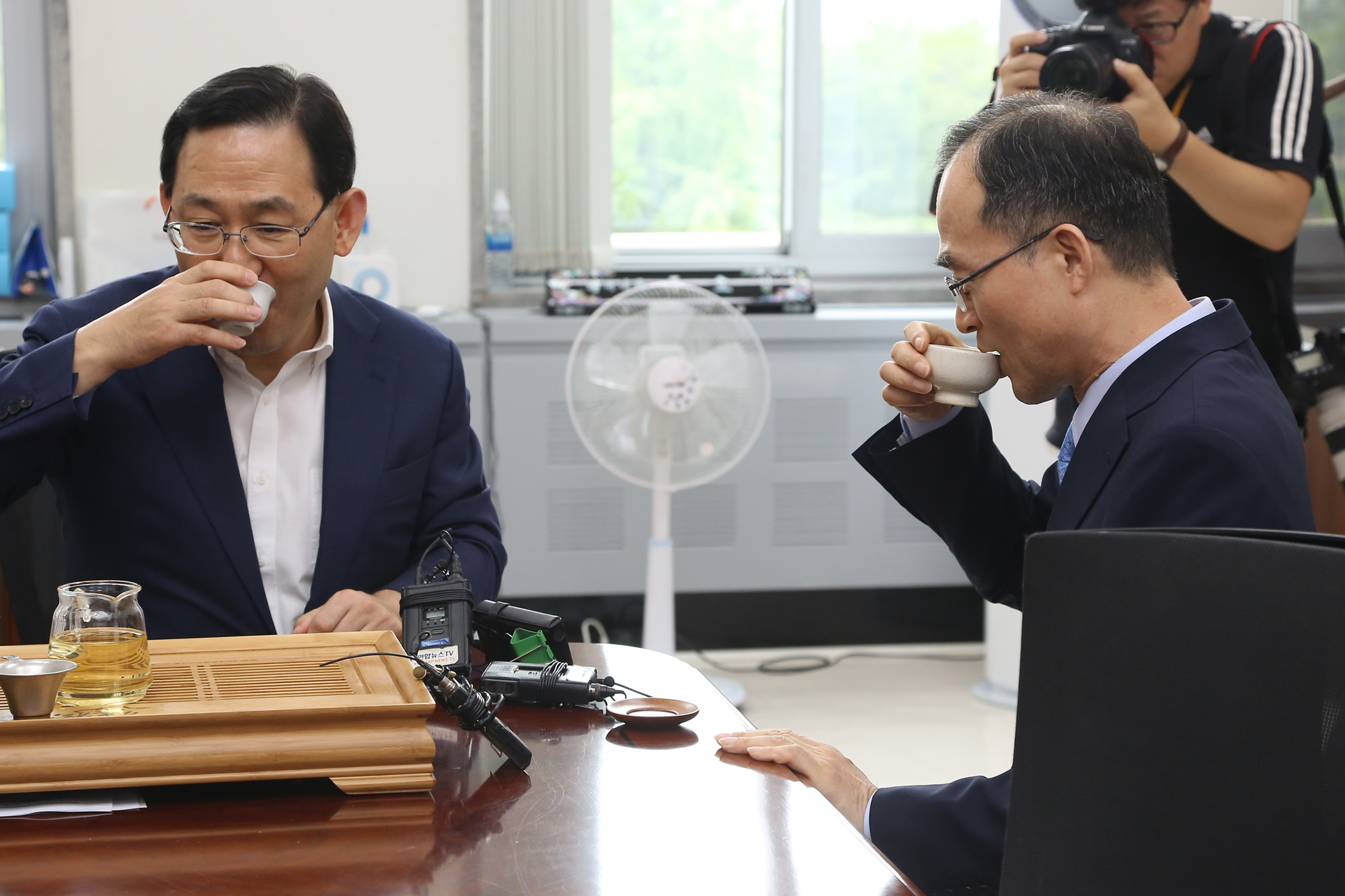 정치;국회;문무일;검찰총장;주호영