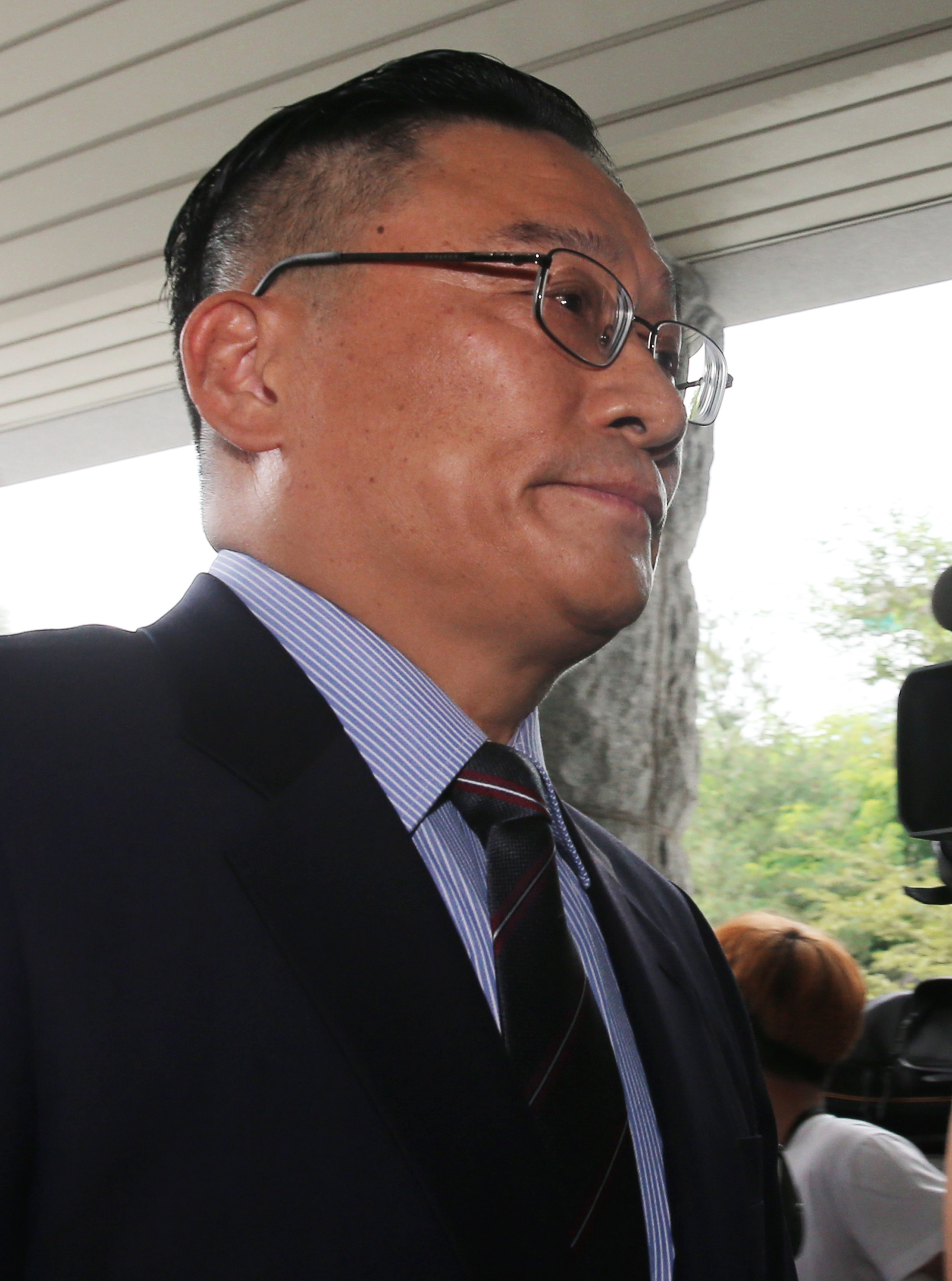 사회;박찬주;공관병