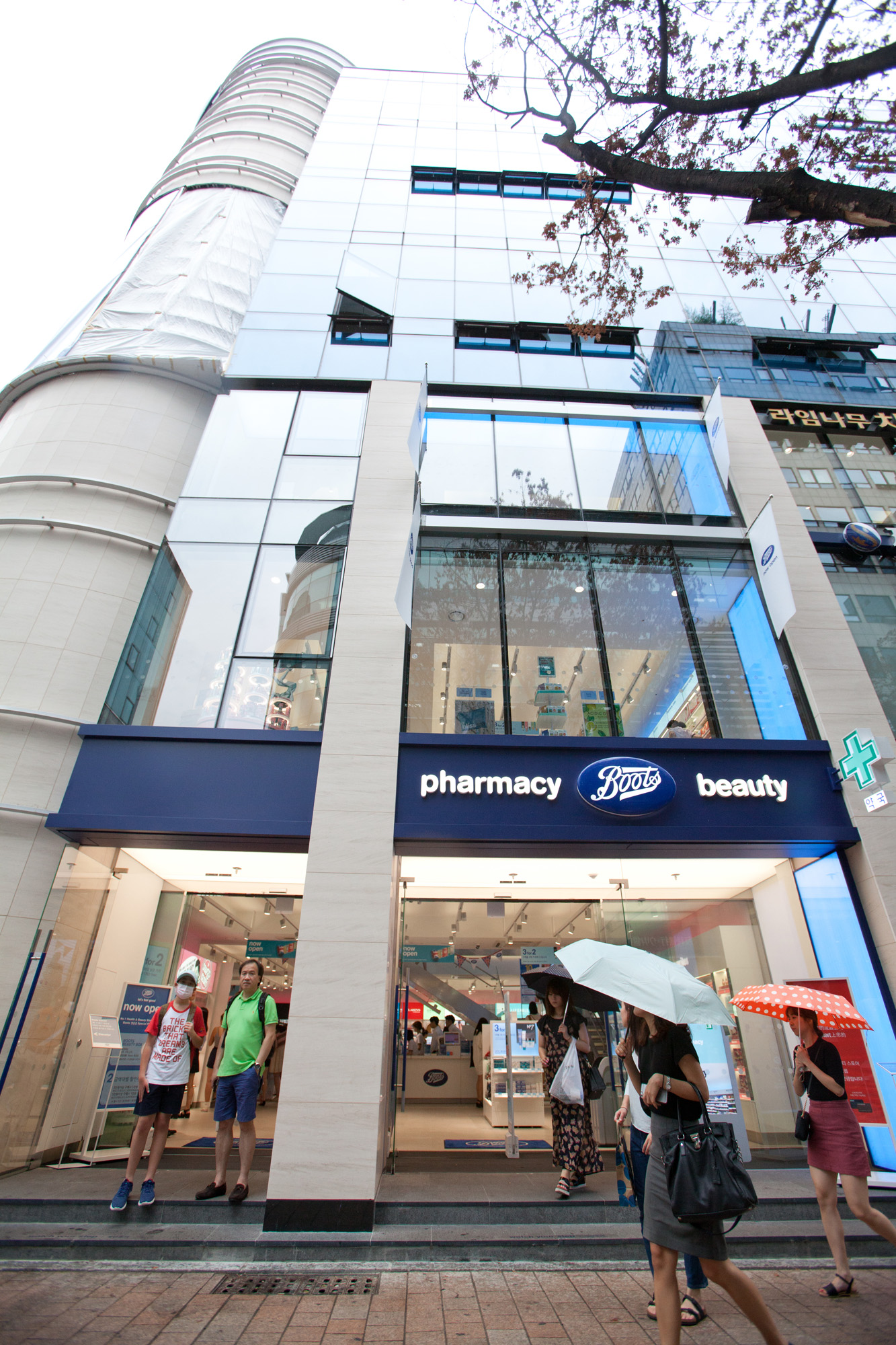 부츠;화장품;신세계;BOOTS;멀티드럭스토어