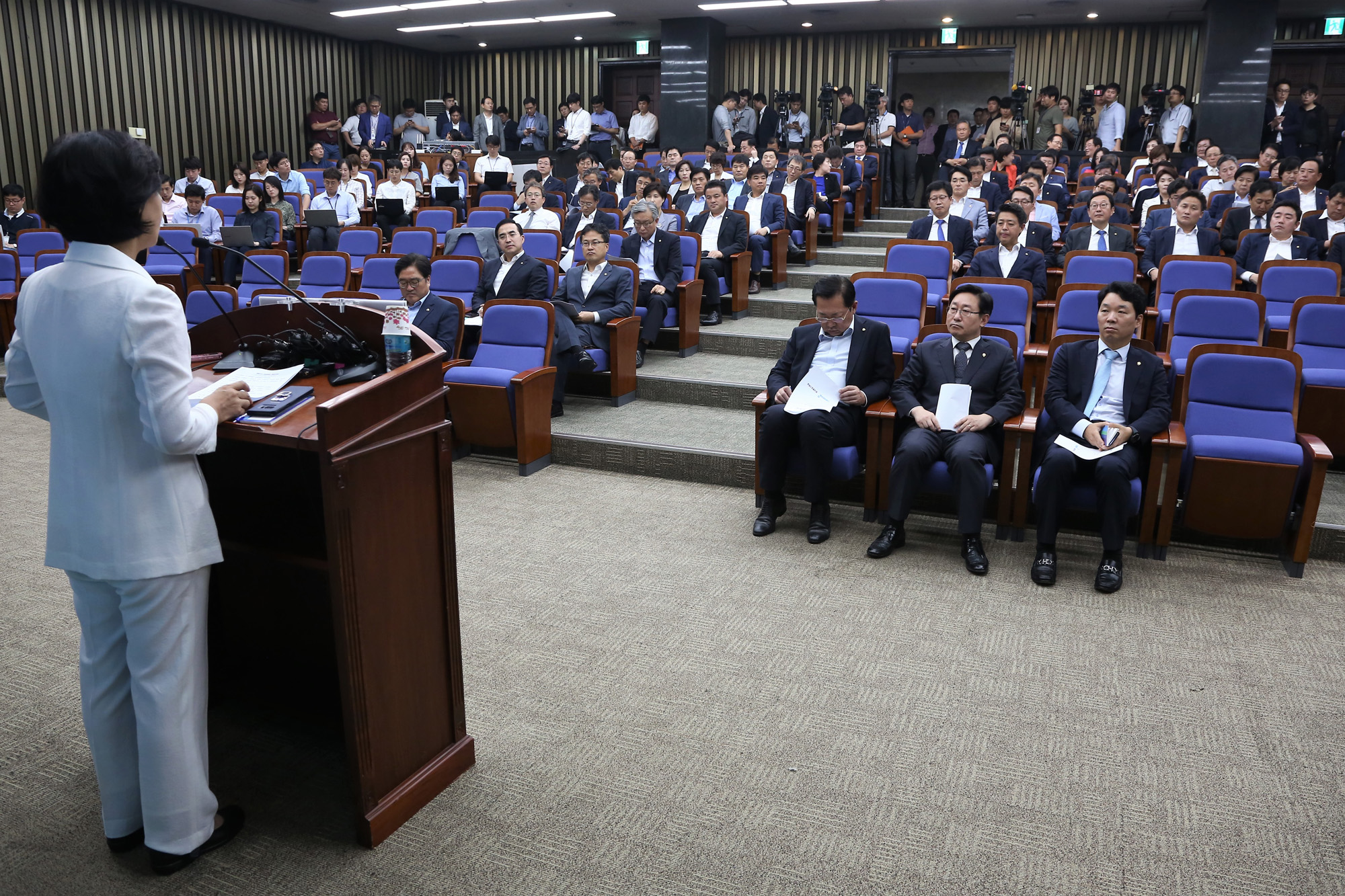 정치;국회;더불어민주당;의원총회;추미애;우원식