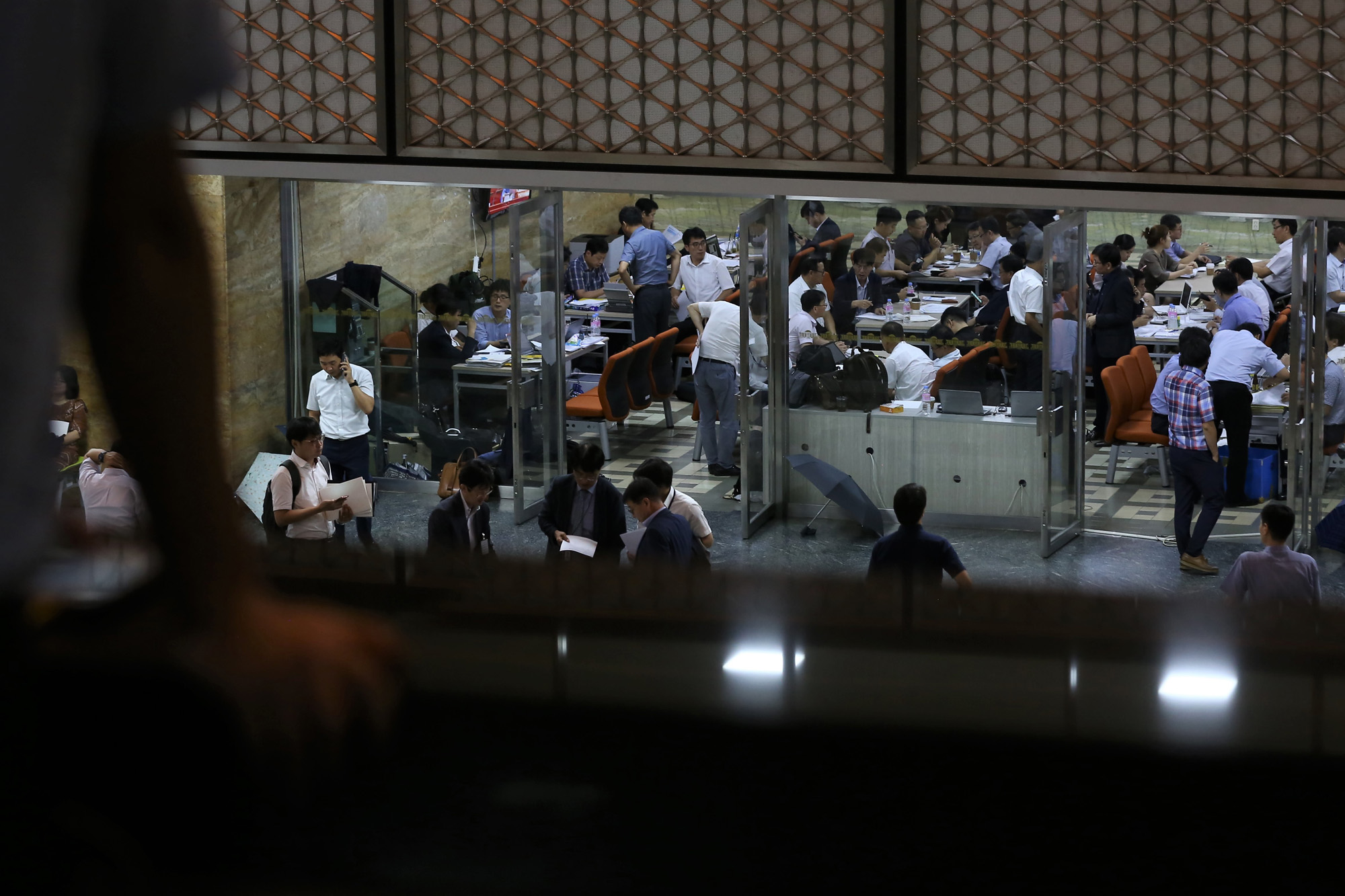 정치;국회;국회결산;공무원;국회직원