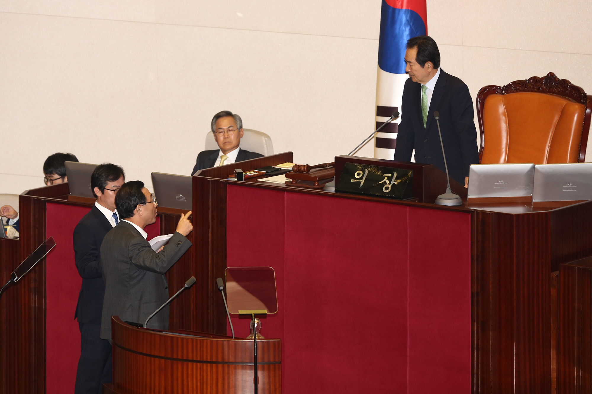 정치;국회;본회의;교섭단체대표연설;추미애