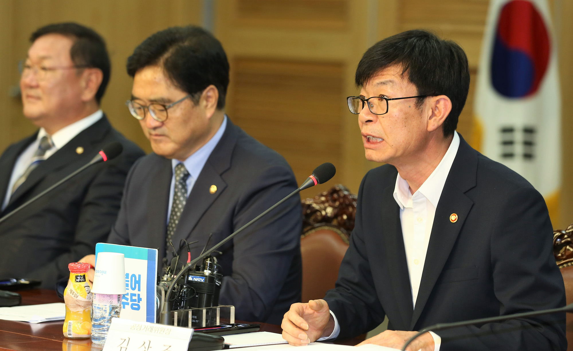 정치;국회;경제;공정거래위원장;김상조;우원식;당정협의