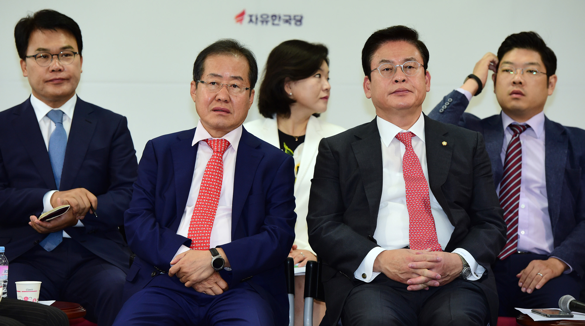 정치;정당;자유한국당;홍준표;정우택