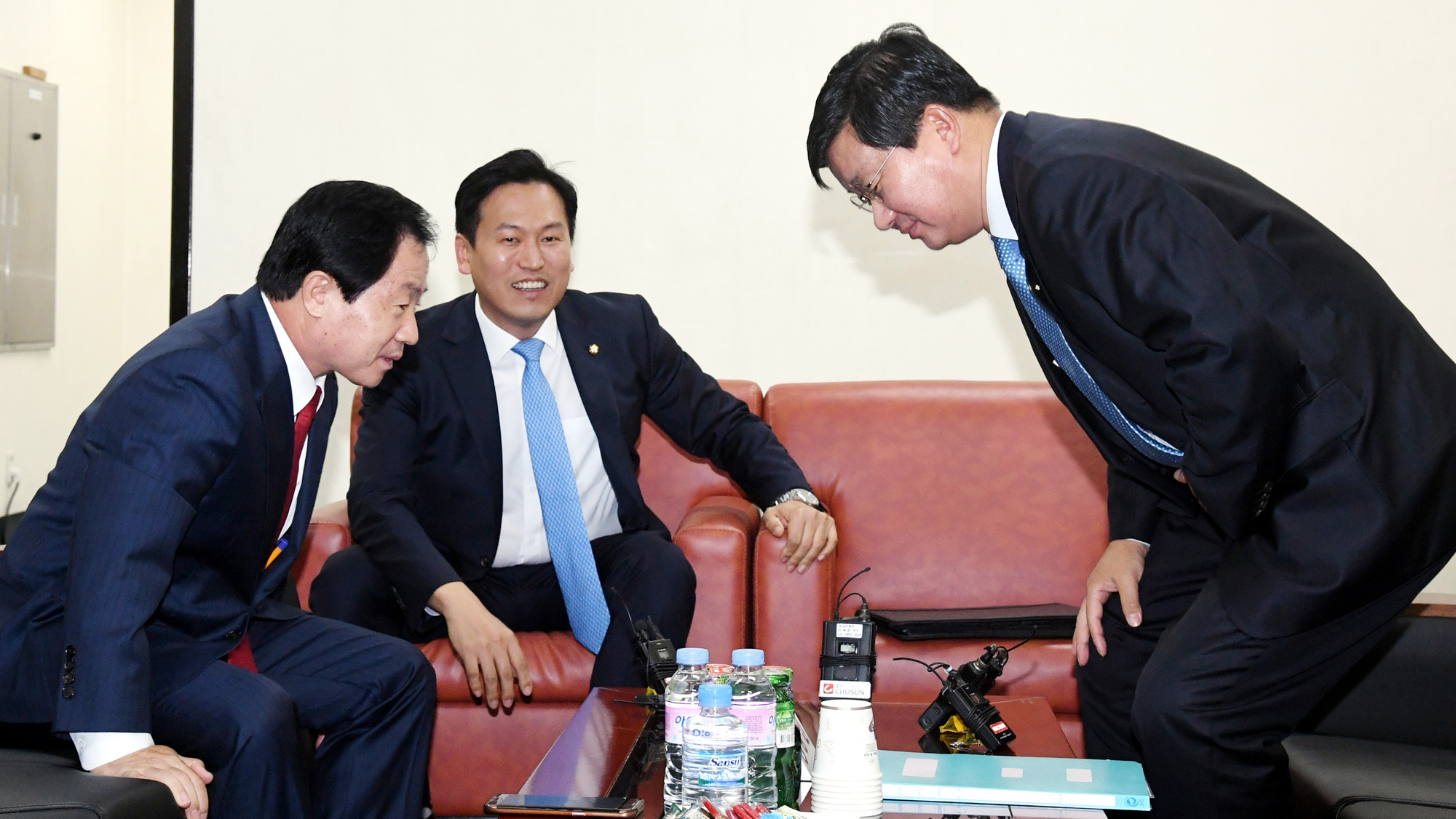 정치;국회;전해철;주광덕;손금주;김명수