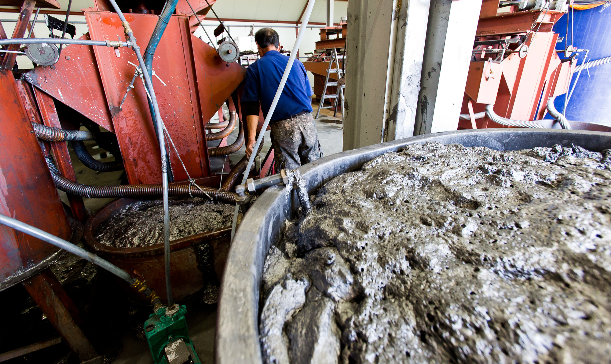 경제/기업/광산업/광물업/흑연/채굴/그래핀/그라