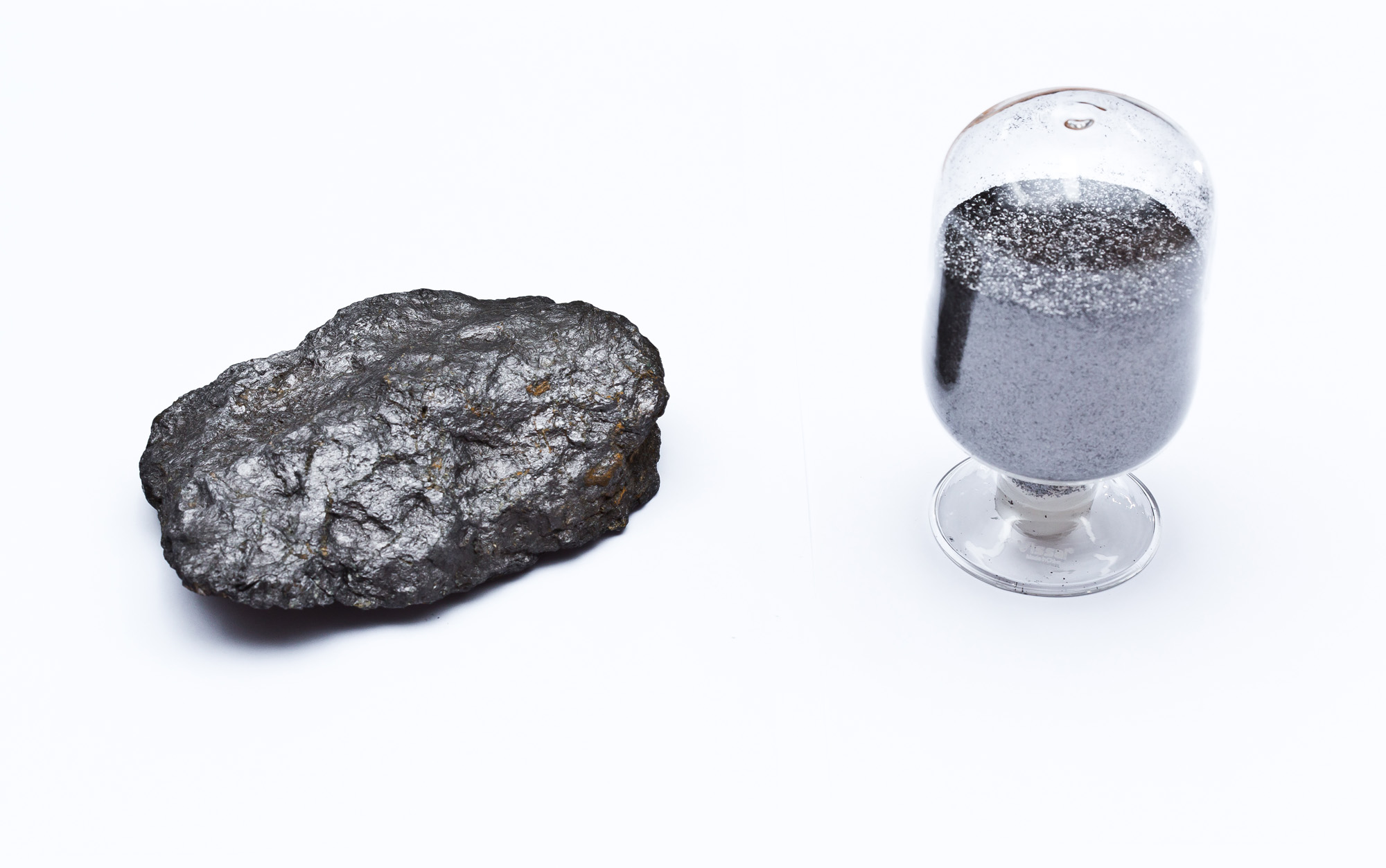 경제/기업/광산업/광물업/흑연/채굴/그래핀/그라