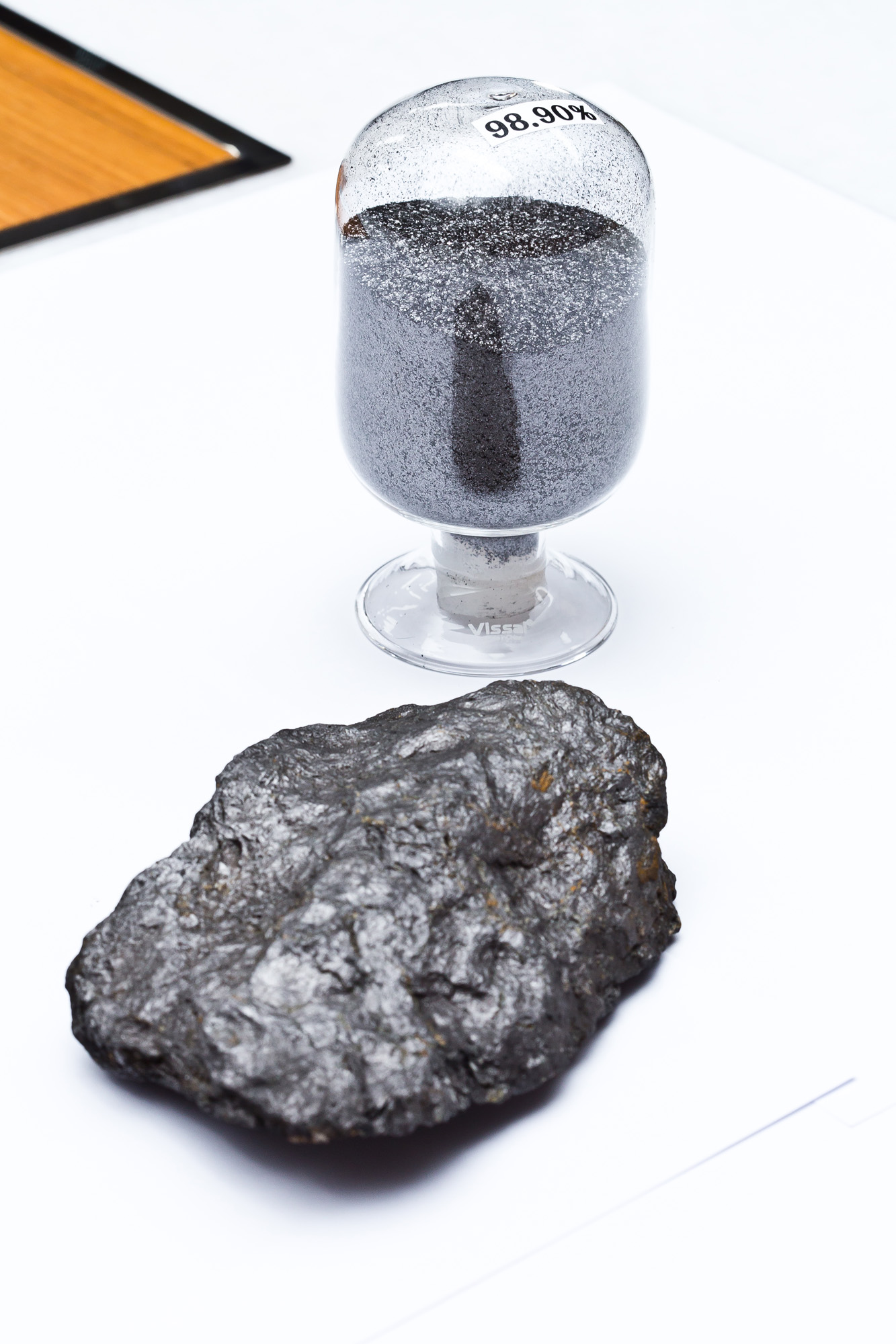 경제/기업/광산업/광물업/흑연/채굴/그래핀/그라