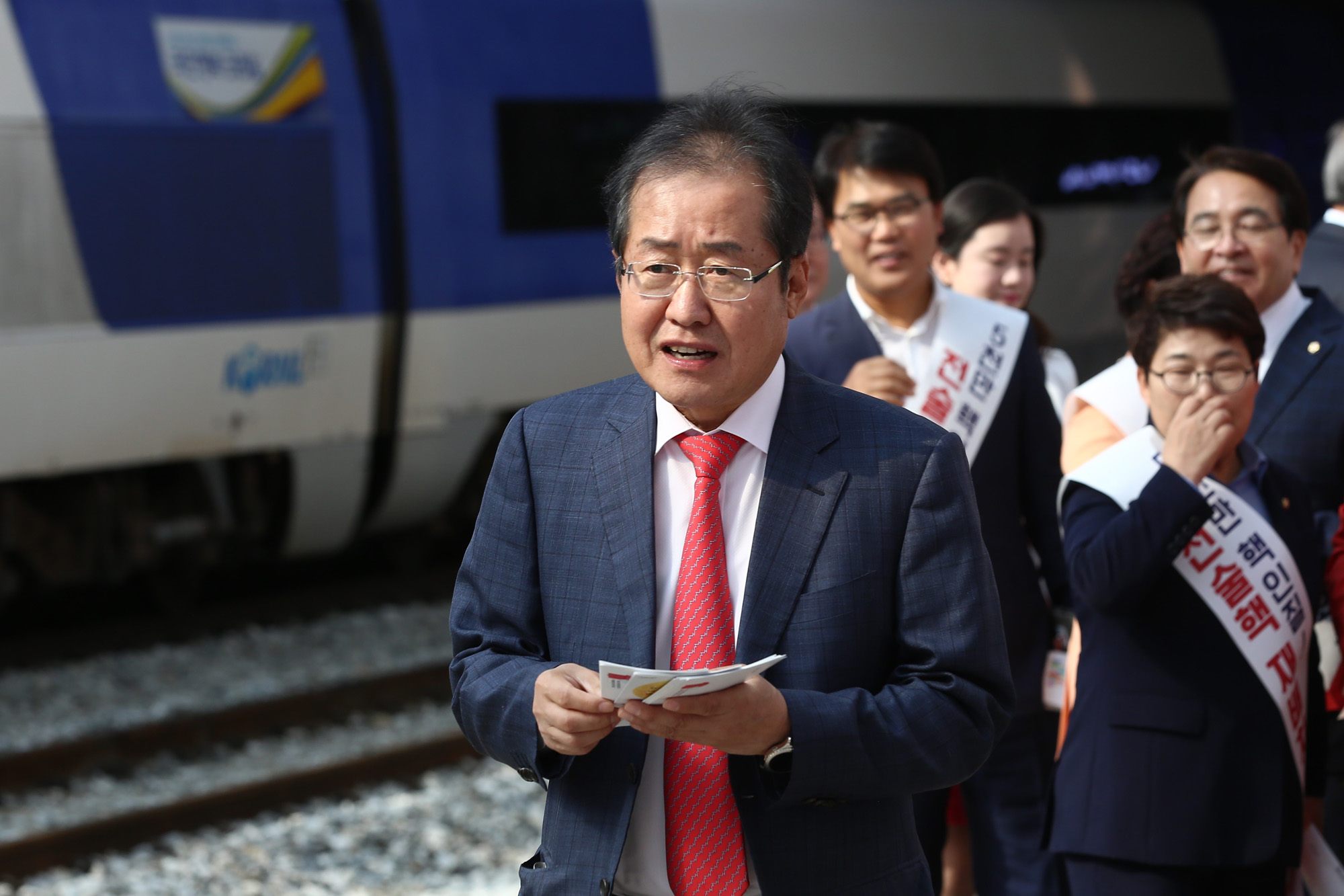 정치;자유한국당;홍준표;홍준표서울역;귀성인사