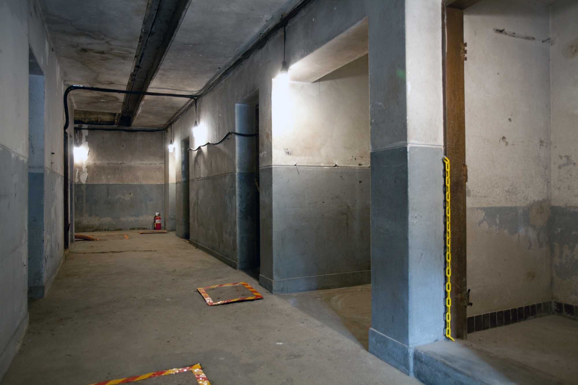 유령역;비밀벙커;방공호