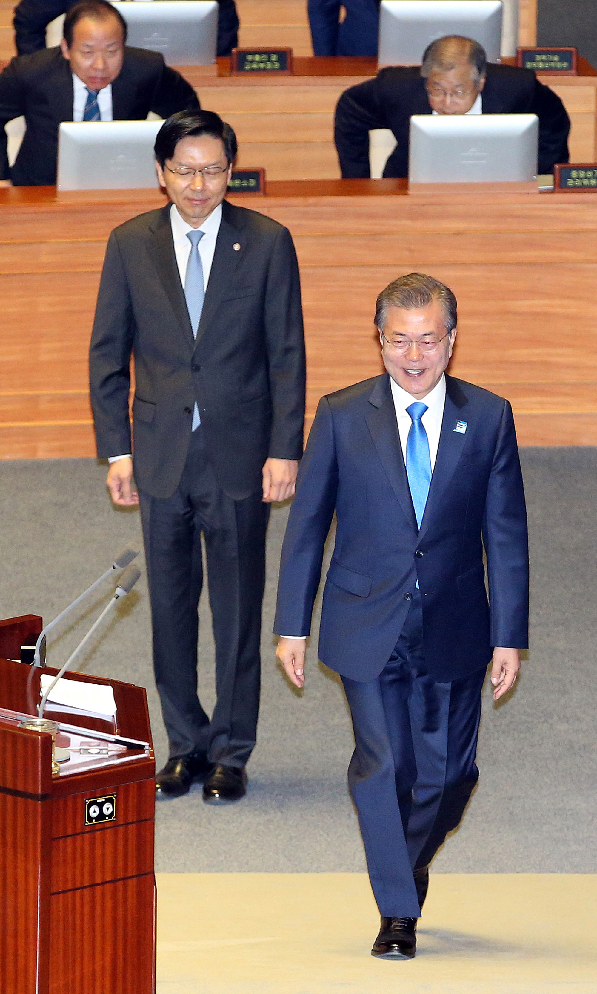 정치;국회;문재인;시정연설;자유한국당현수막시위