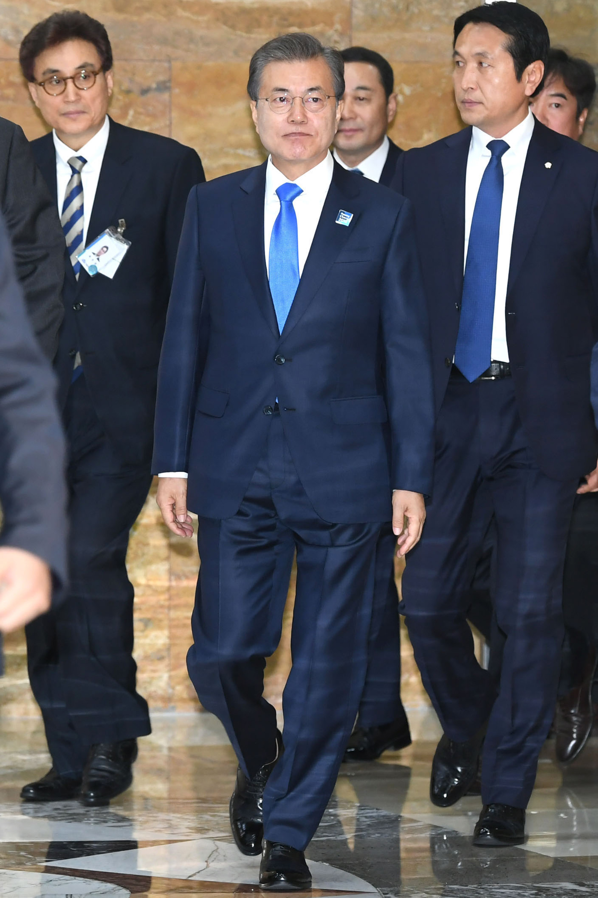 정치;국회;문재인;시정연설;자유한국당현수막시위