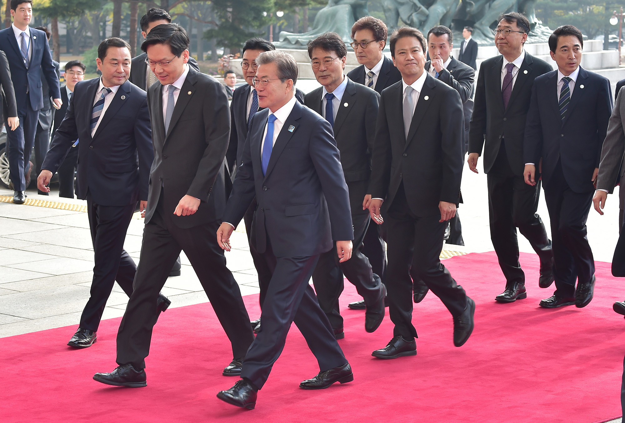 정치;국회;문재인;시정연설;자유한국당현수막시위