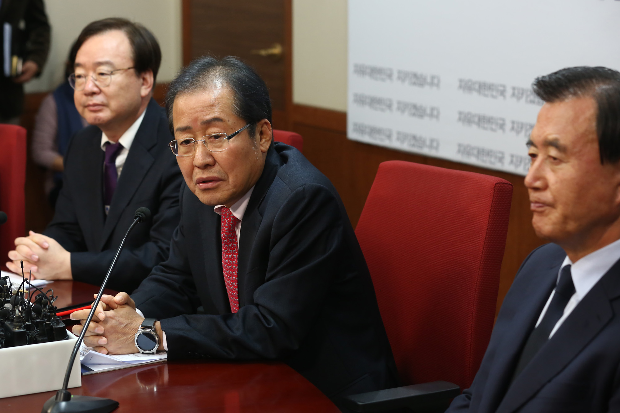 정치;자유한국당;홍준표;박근혜출당