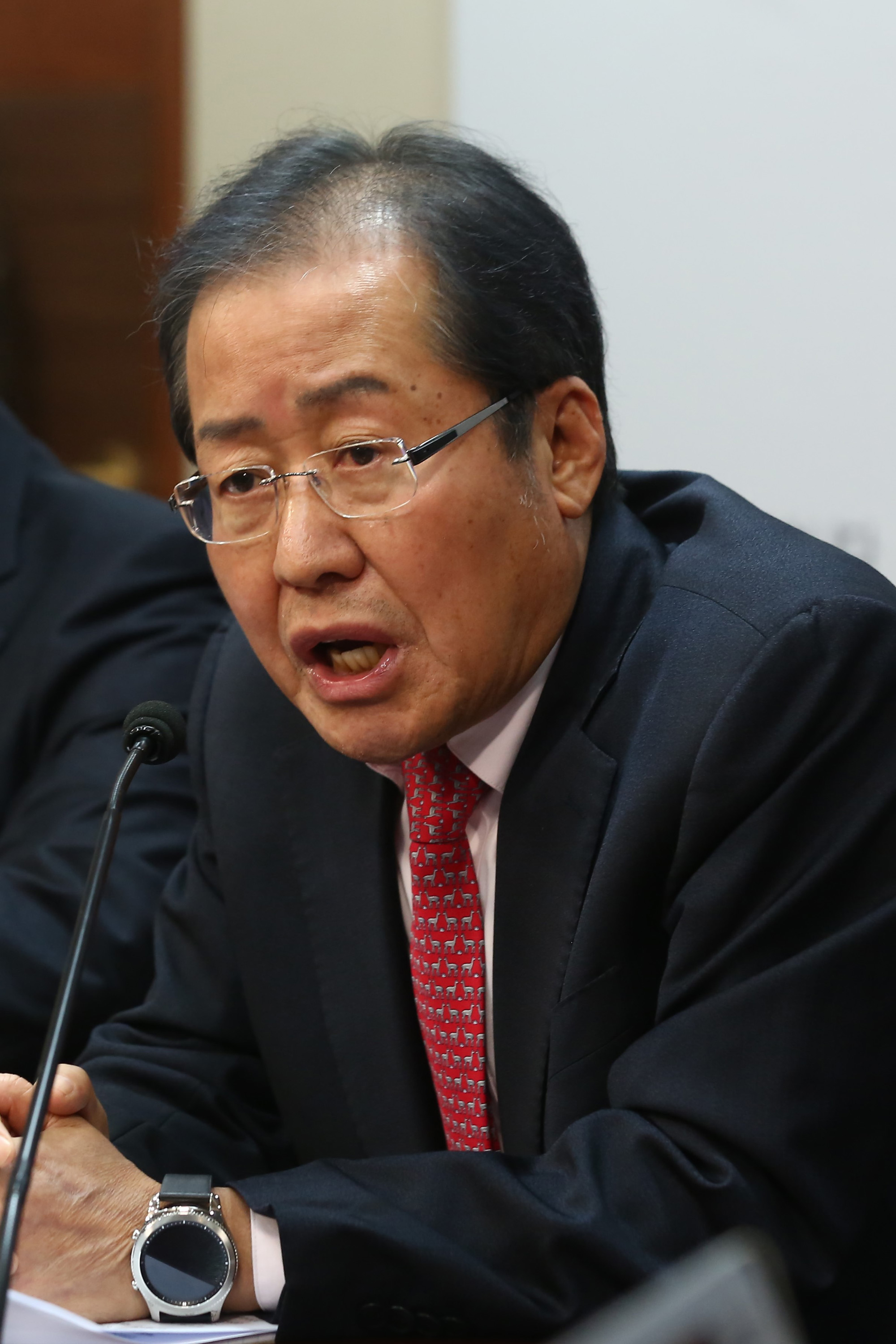 정치;자유한국당;홍준표;박근혜출당