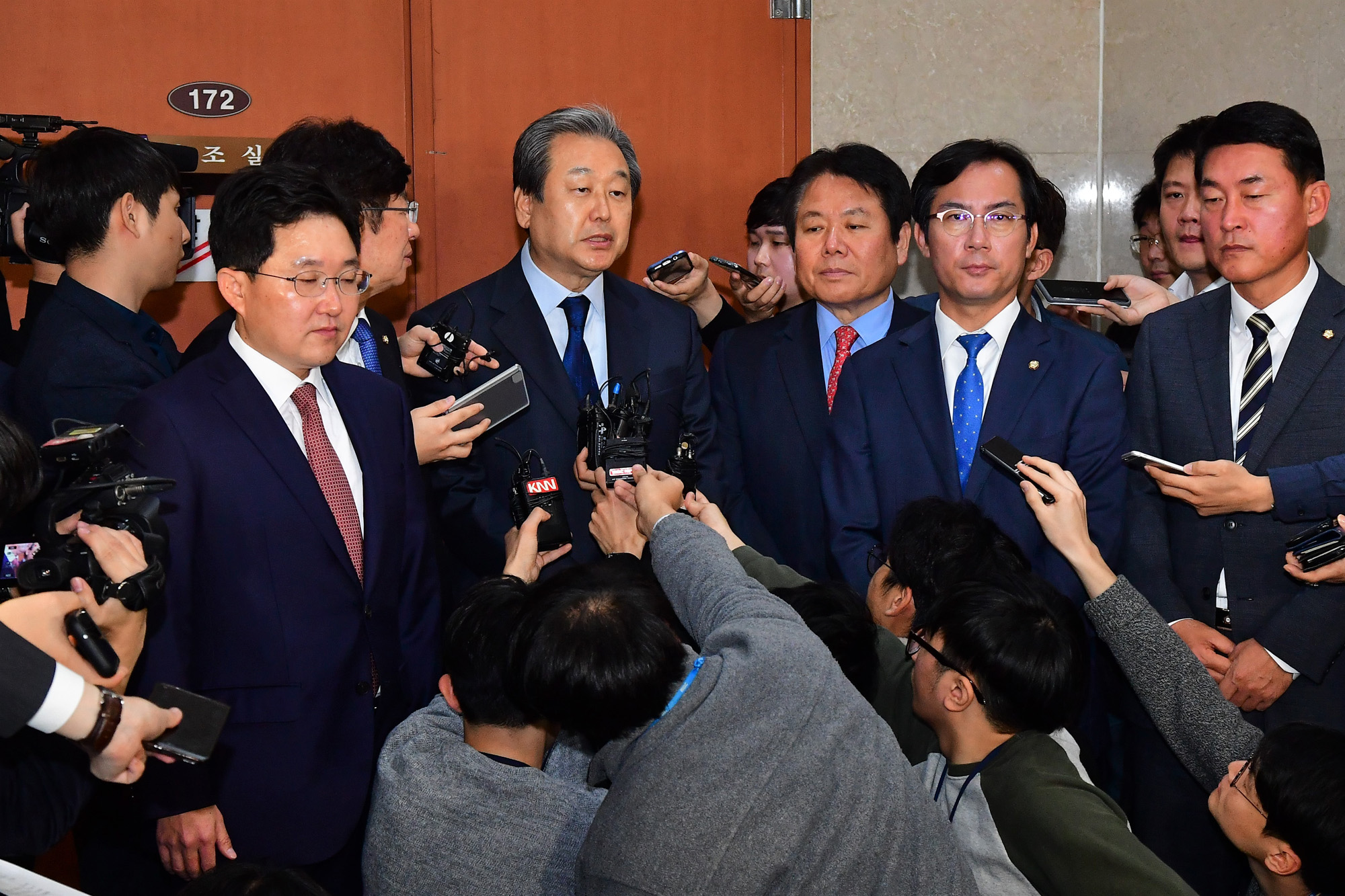 정치;국회;바른정당탈당;김무성;바른정당통합파