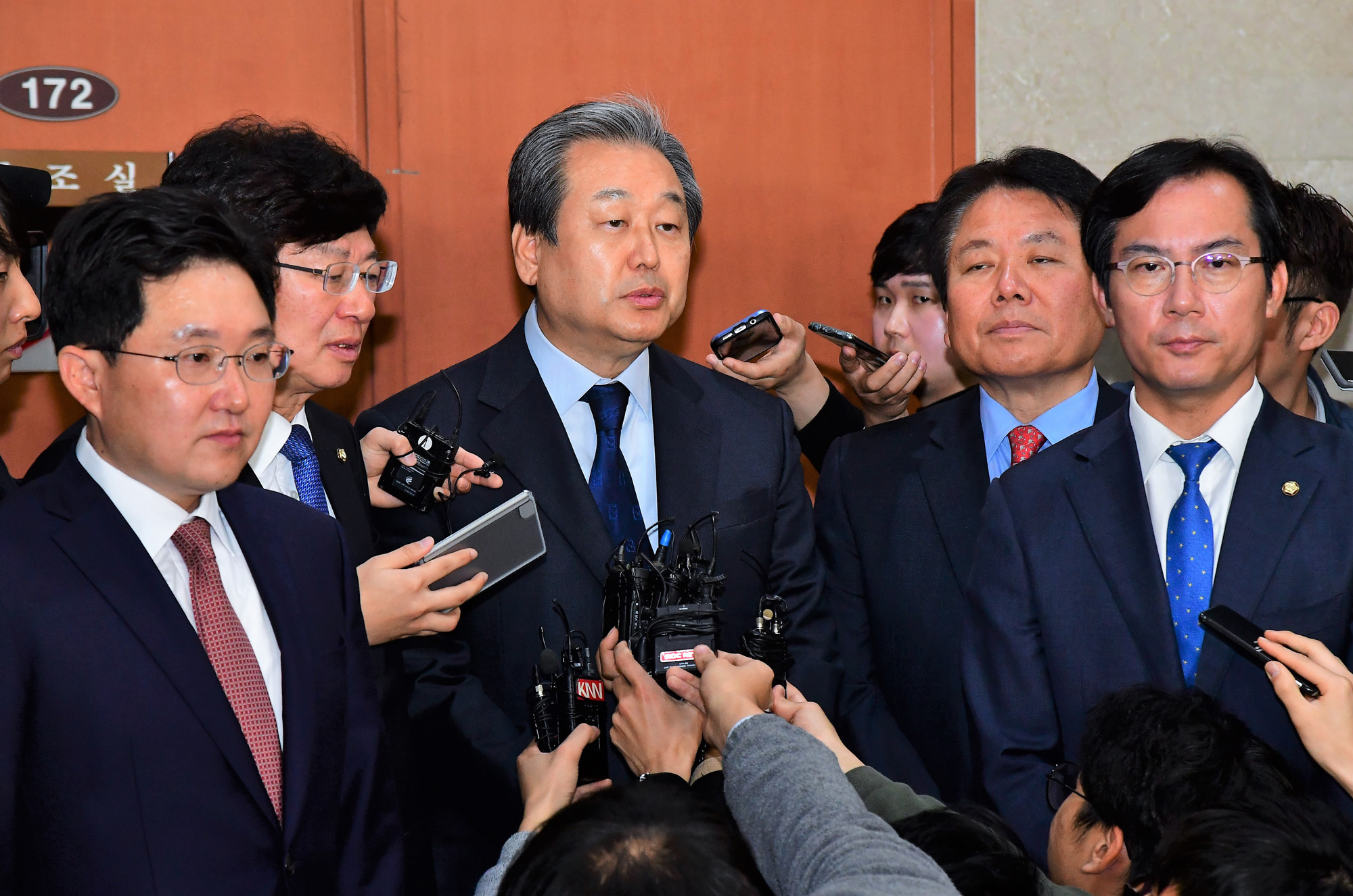 정치;국회;바른정당탈당;김무성;바른정당통합파