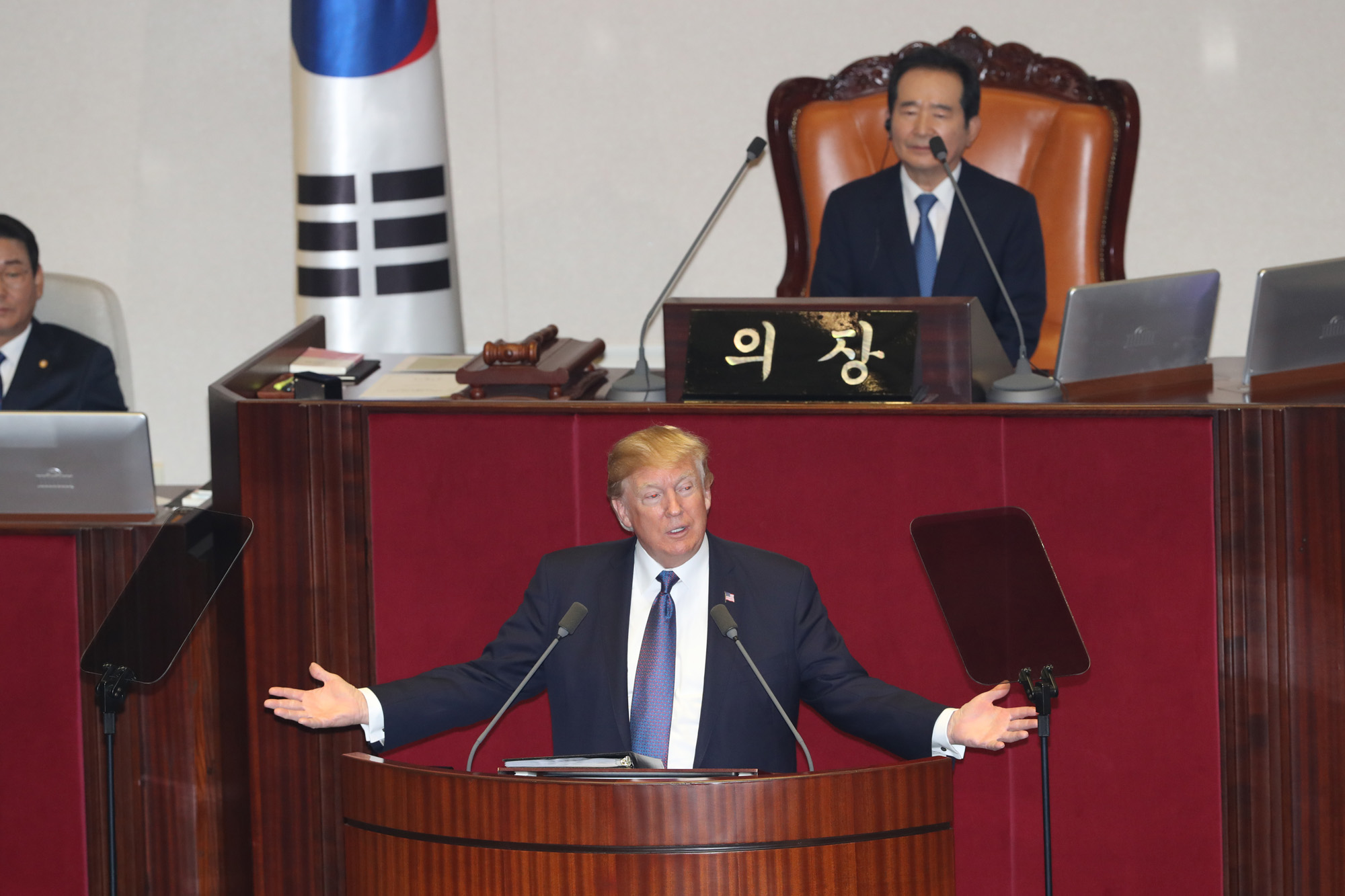 정치;국회;국회연설;미국대통령;도널드트럼프;멜라니아;트럼프연설