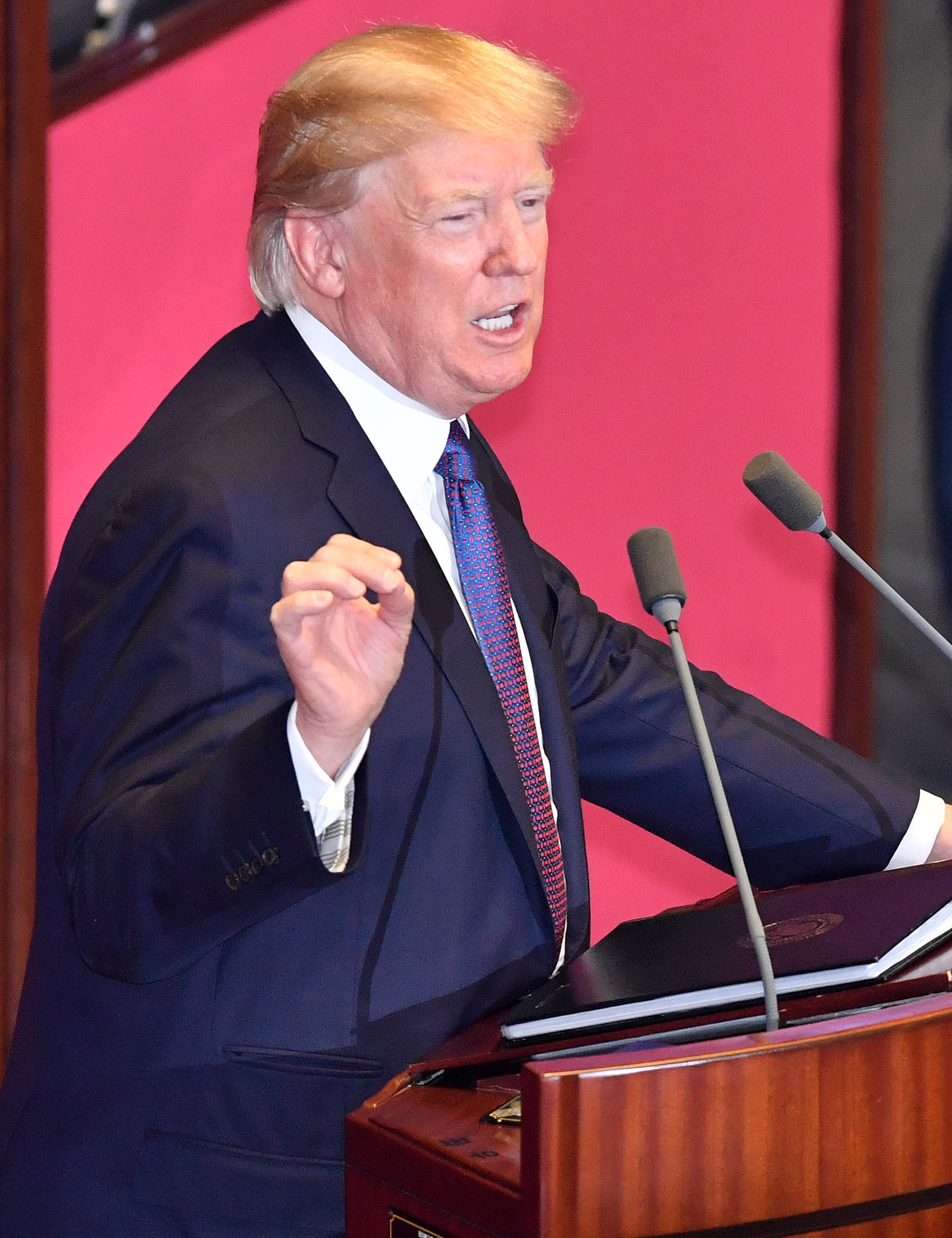 정치;국회;국회연설;미국대통령;도널드트럼프;멜라니아;트럼프연설