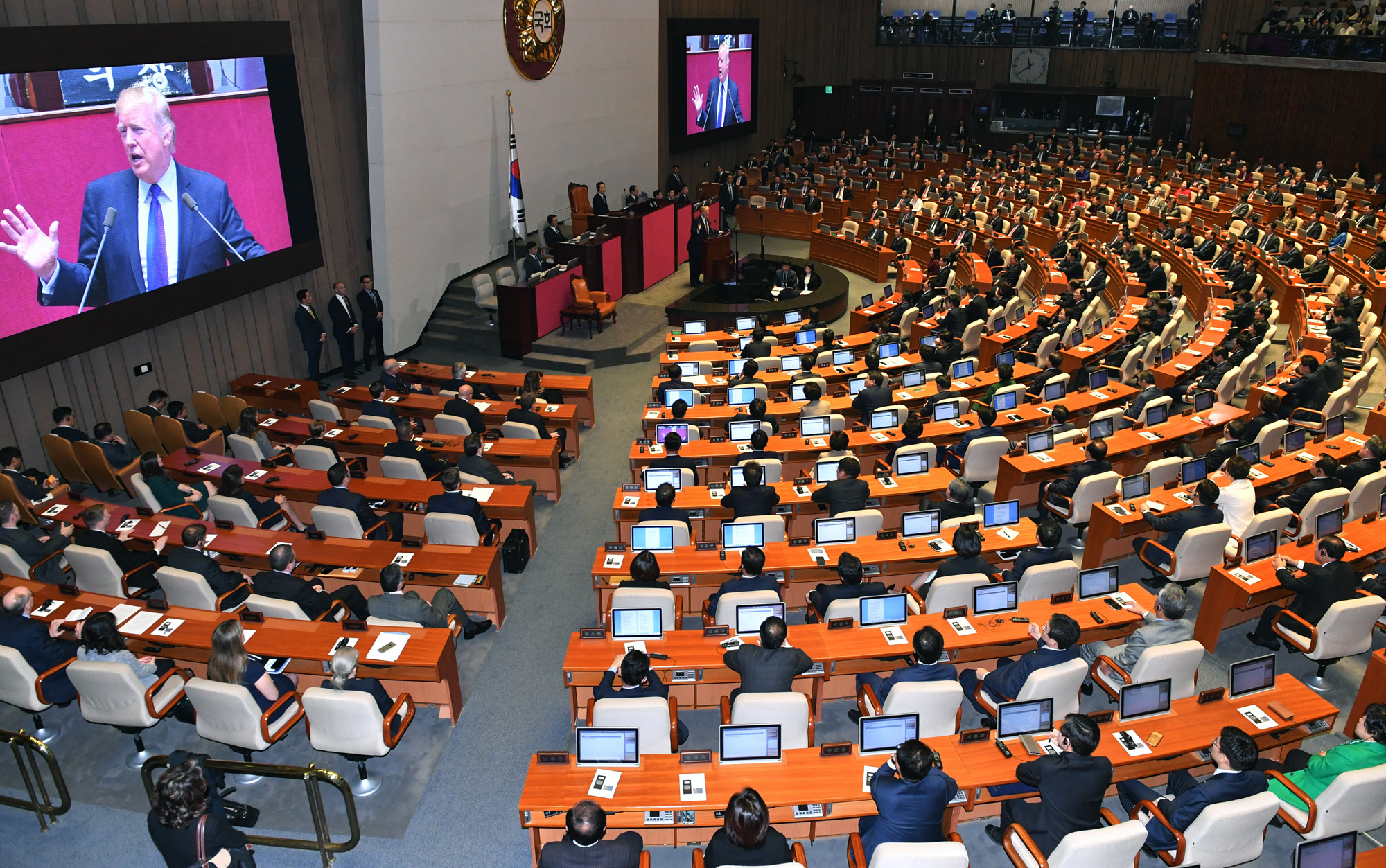 정치;국회;국회연설;미국대통령;도널드트럼프;멜라니아;트럼프연설