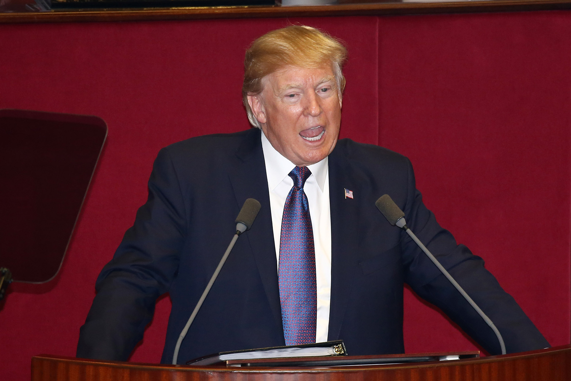 정치;국회;국회연설;미국대통령;도널드트럼프;멜라니아;트럼프연설