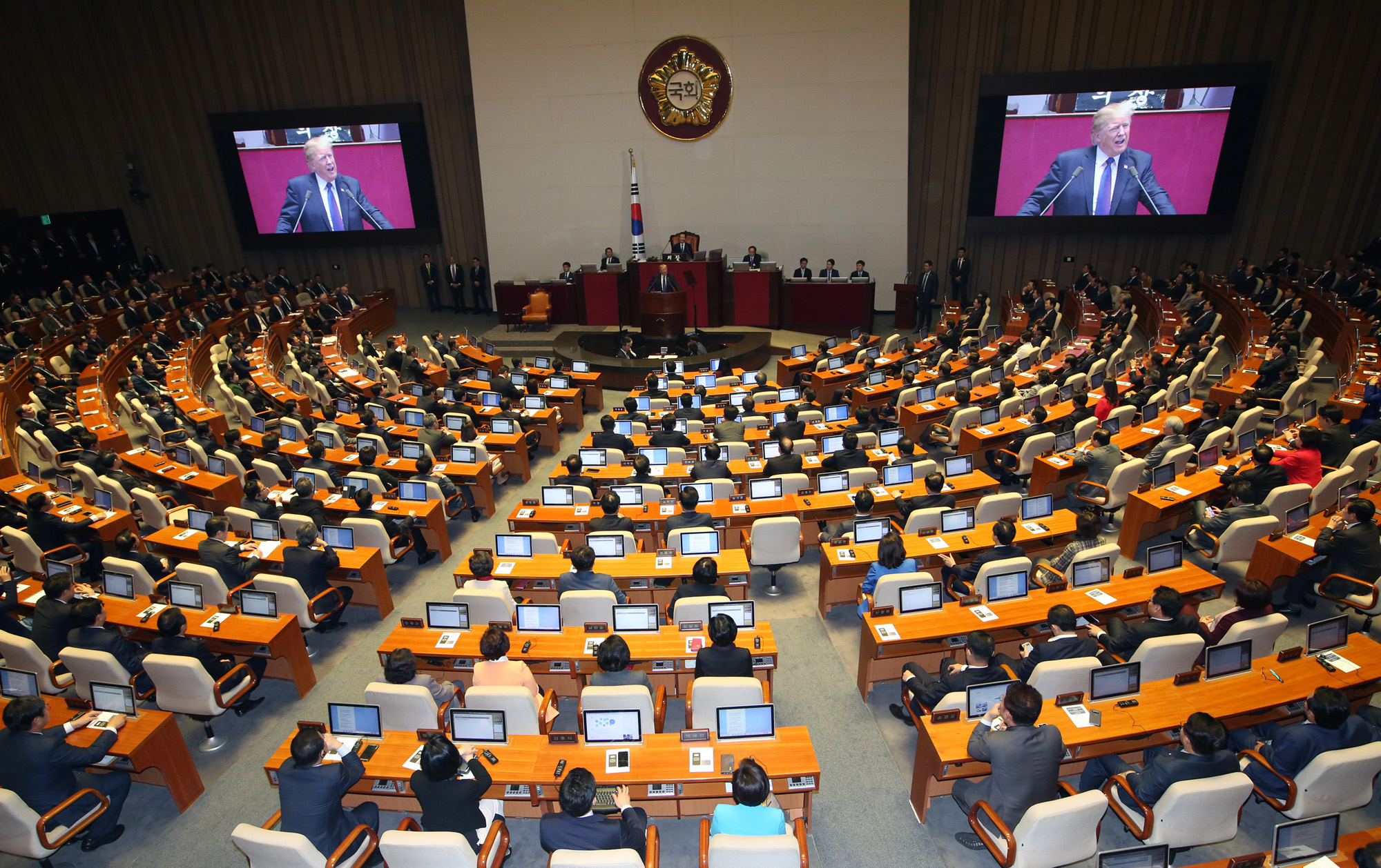 정치;국회;국회연설;미국대통령;도널드트럼프;멜라니아;트럼프연설