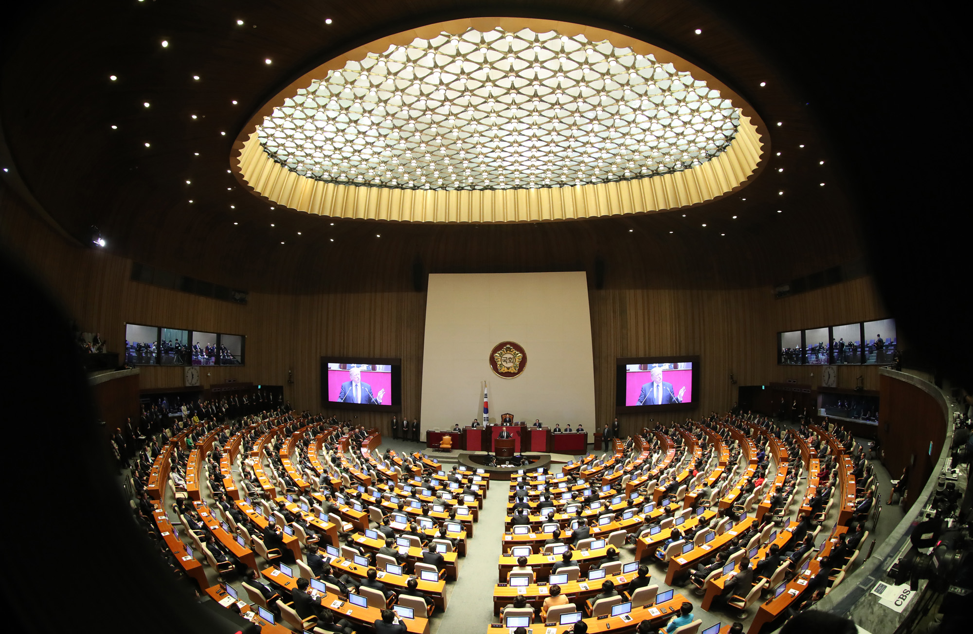정치;국회;국회연설;미국대통령;도널드트럼프;멜라니아;트럼프연설