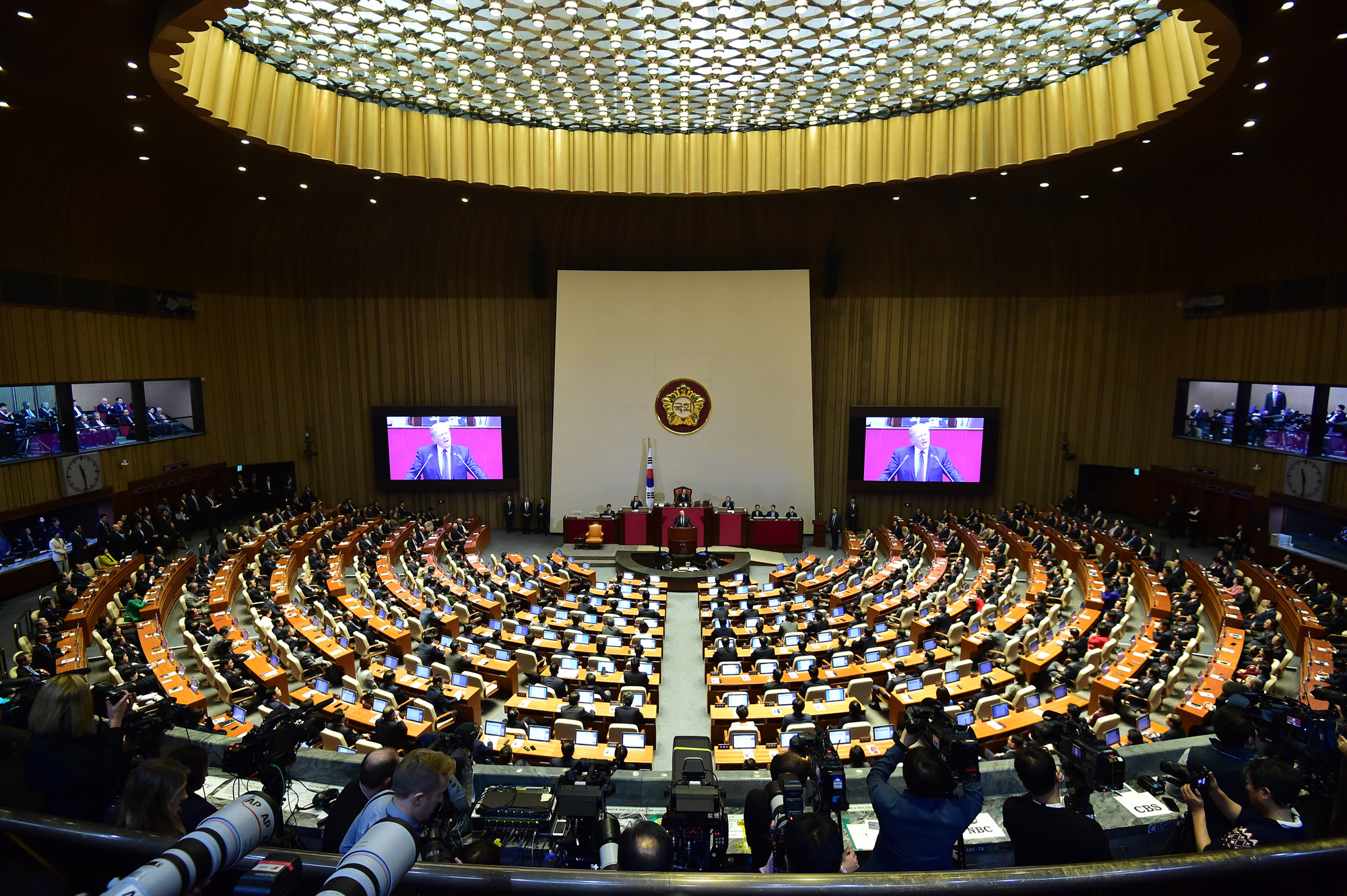정치;국회;국회연설;미국대통령;도널드트럼프;멜라니아;트럼프연설