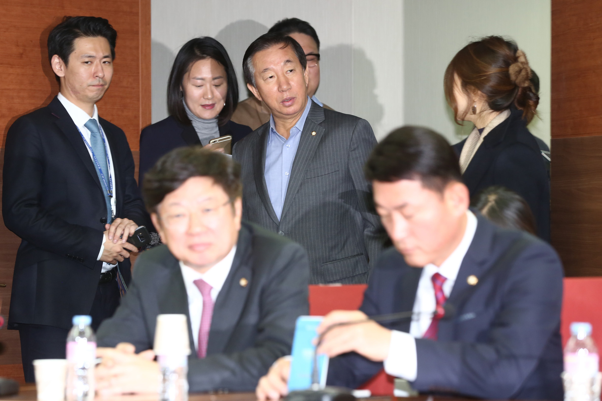 정치;국회;자유한국당재입당;김무성재입당;홍준표;바른정당탈당파