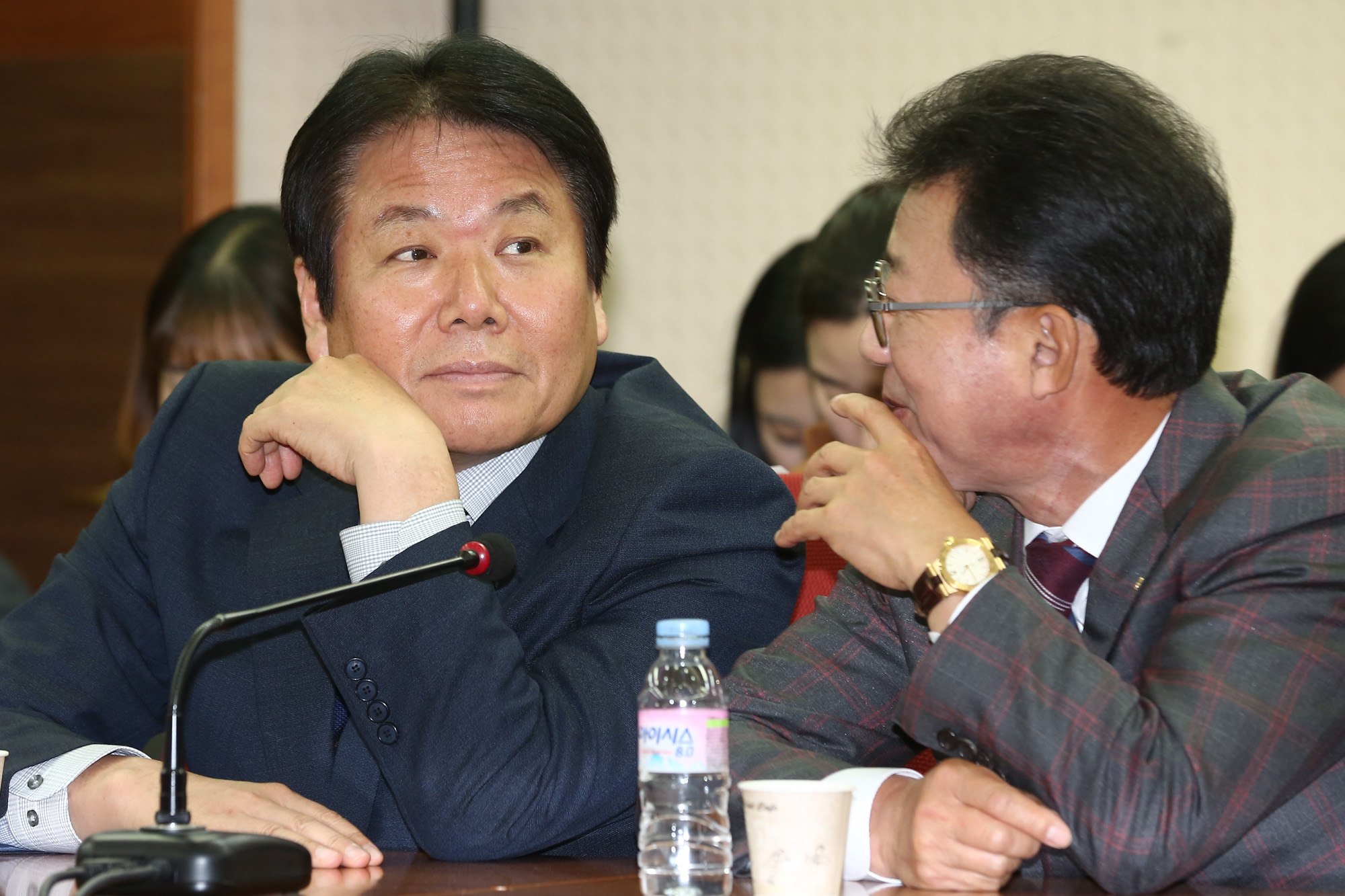 정치;국회;자유한국당재입당;김무성재입당;홍준표;바른정당탈당파