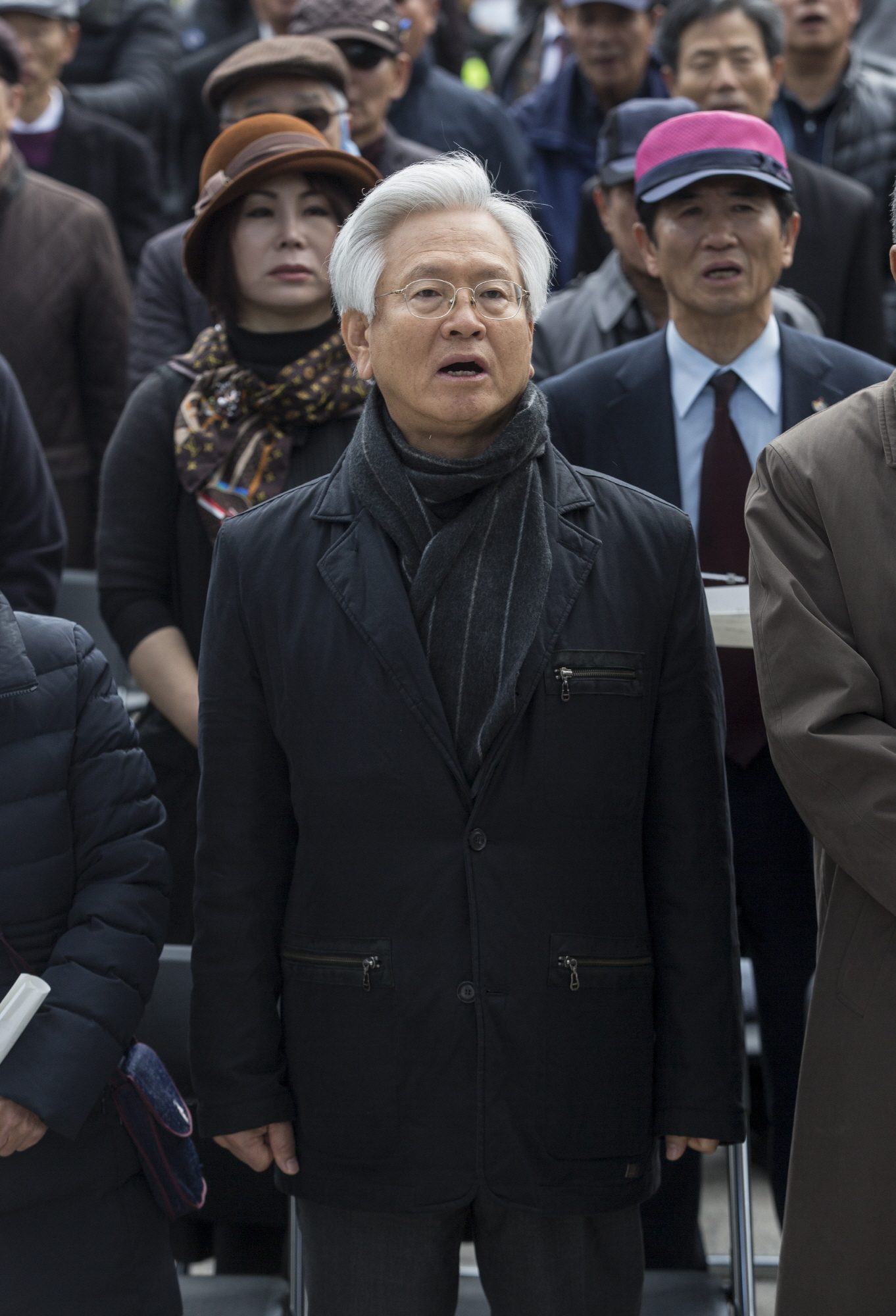 박정희동상기증식