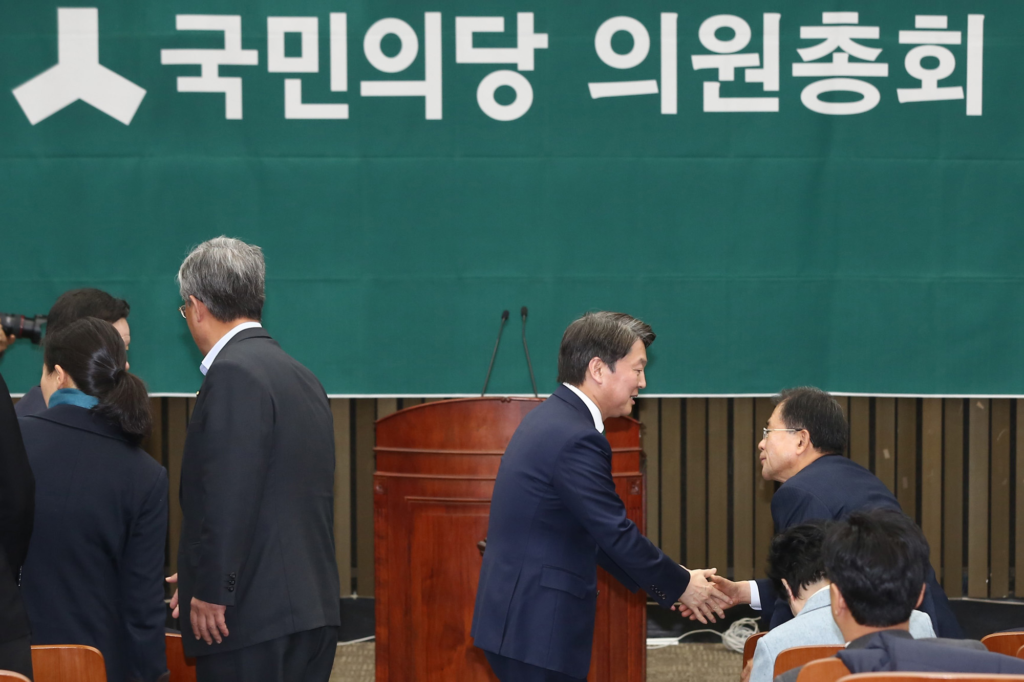 정치;국회;국민의당;안철수;끝장토론;바른정당통합