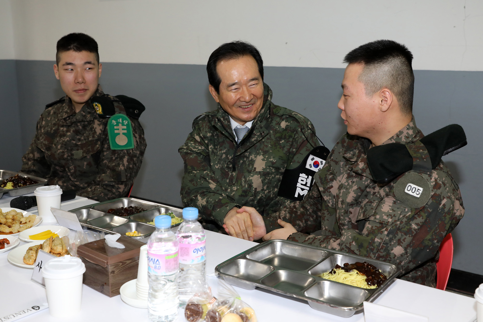 정세균;국회사진취재단;백골부대