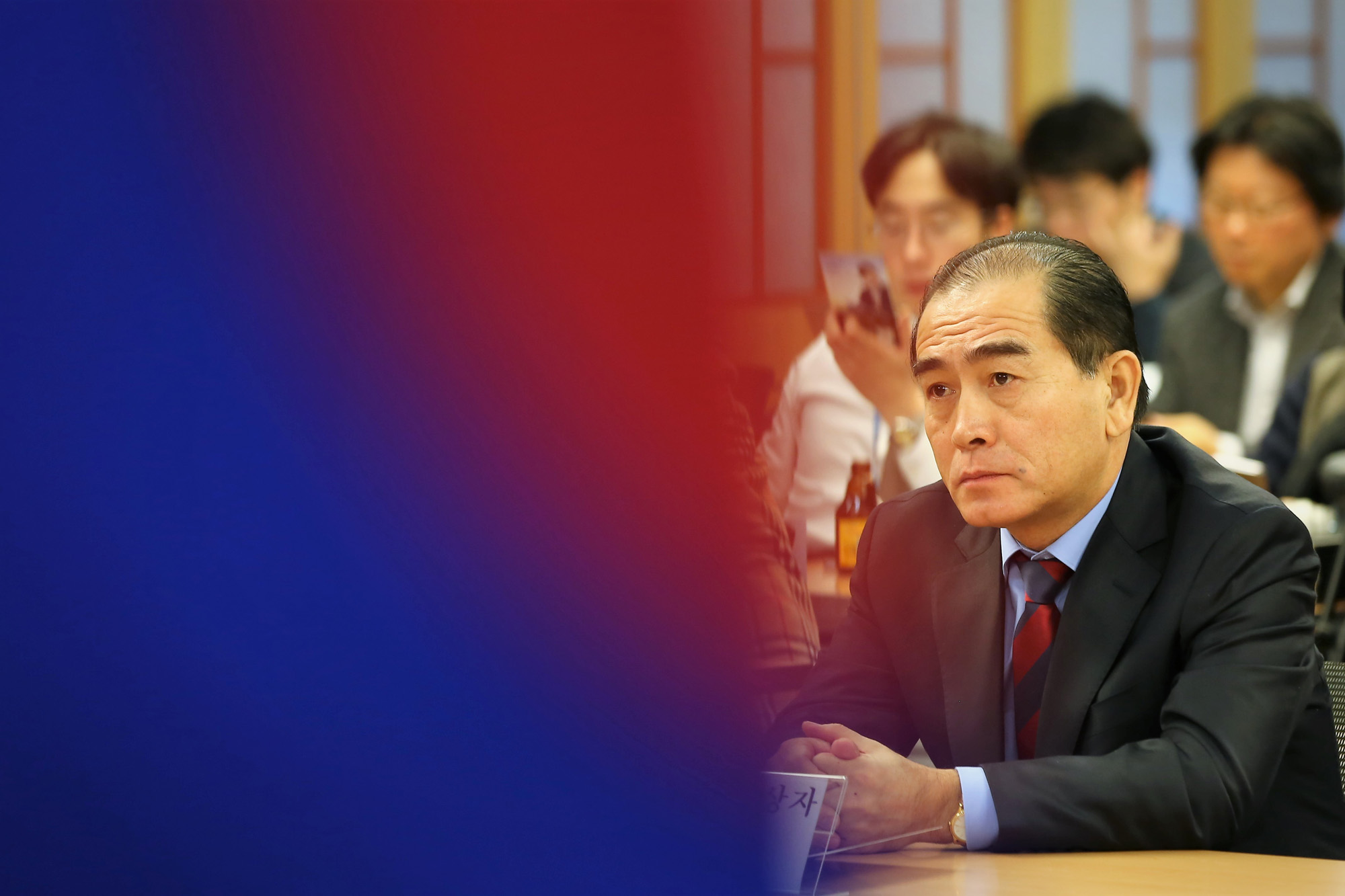 정치;국회;올해의인권상;태영호;홍익표의원