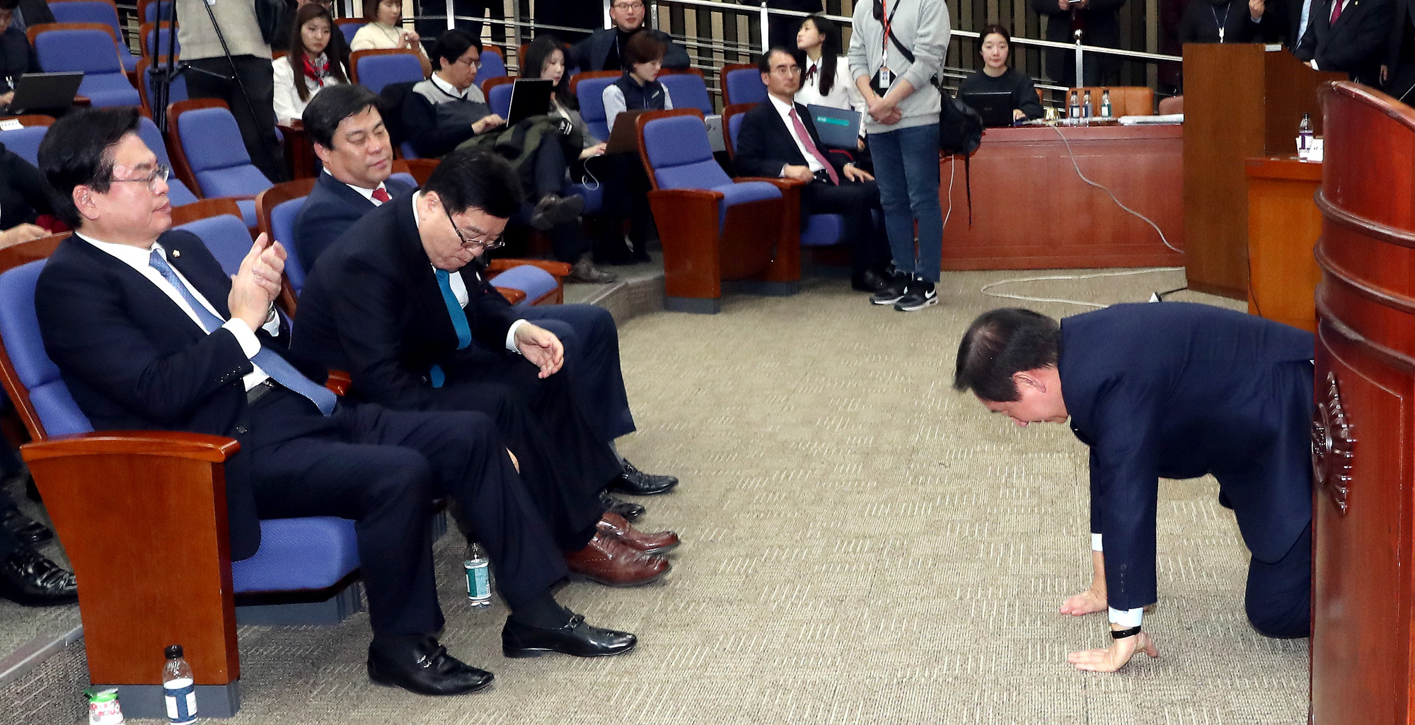 정치;국회;자유한국당;김성태;함진규;홍준표;자유한국당원내대표