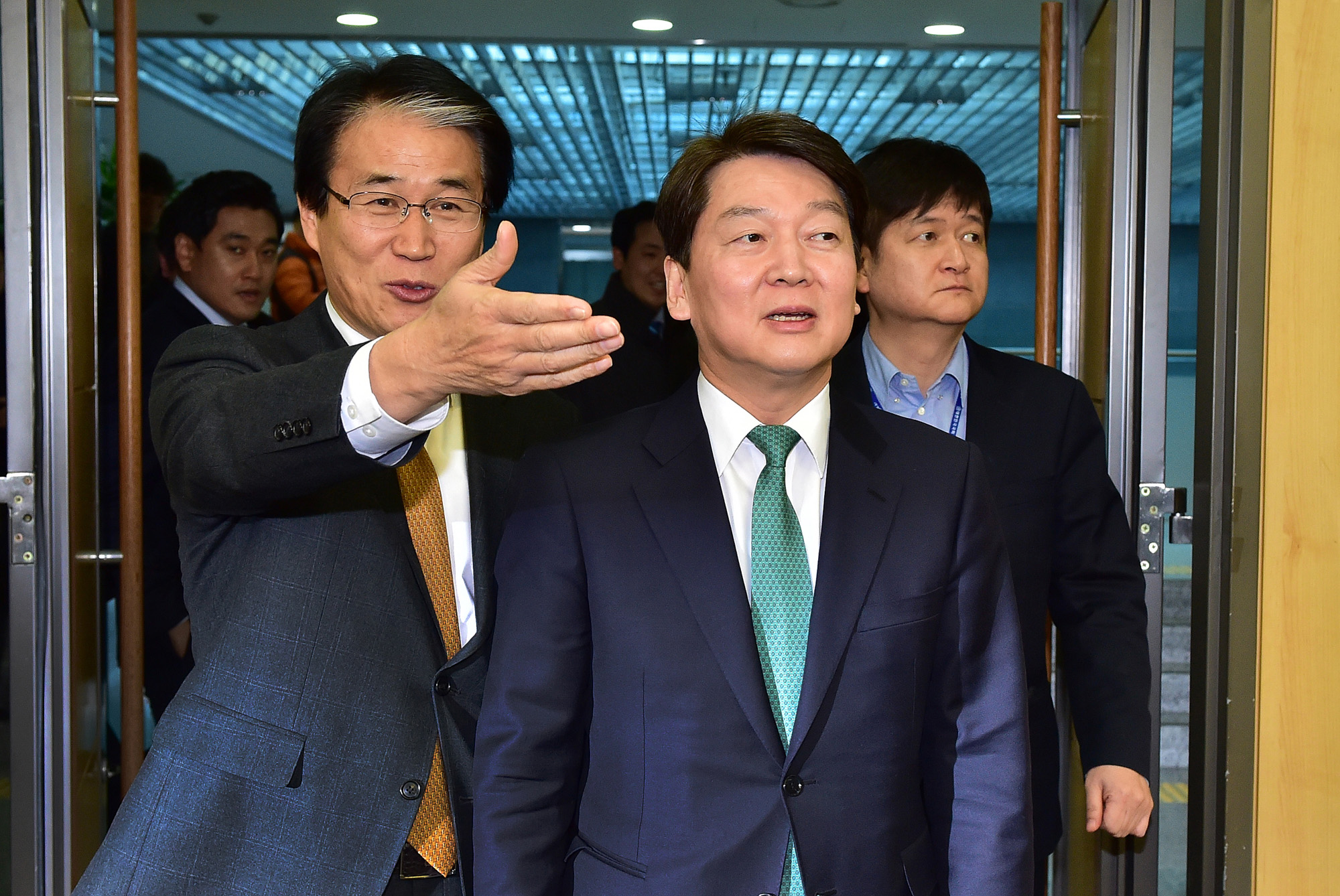 정치;바른정당통합;국민의당통합;안철수;유승민