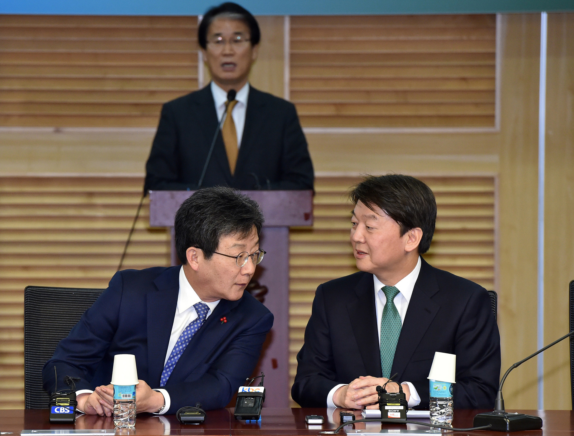 정치;바른정당통합;국민의당통합;안철수;유승민