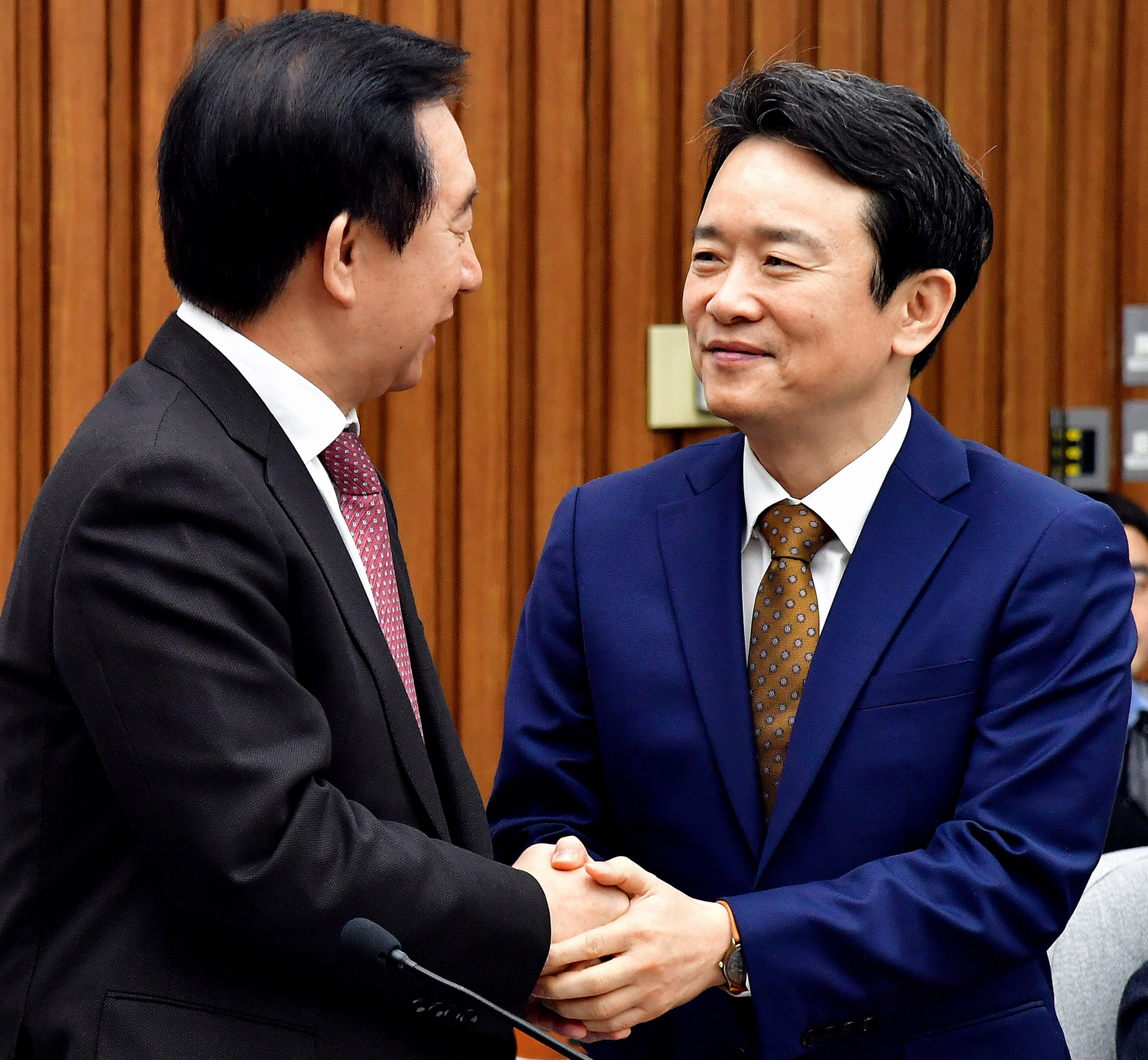 정치;국회;자유한국당원내대책회의;김성태;남경필