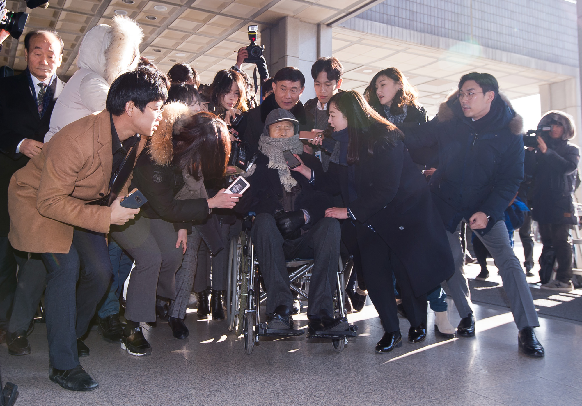 정치;사회;국가정보원;이명박정부;이명박;이상득;특수활동비;국정원특수활동비;서울중앙지검;원세훈국정원장
