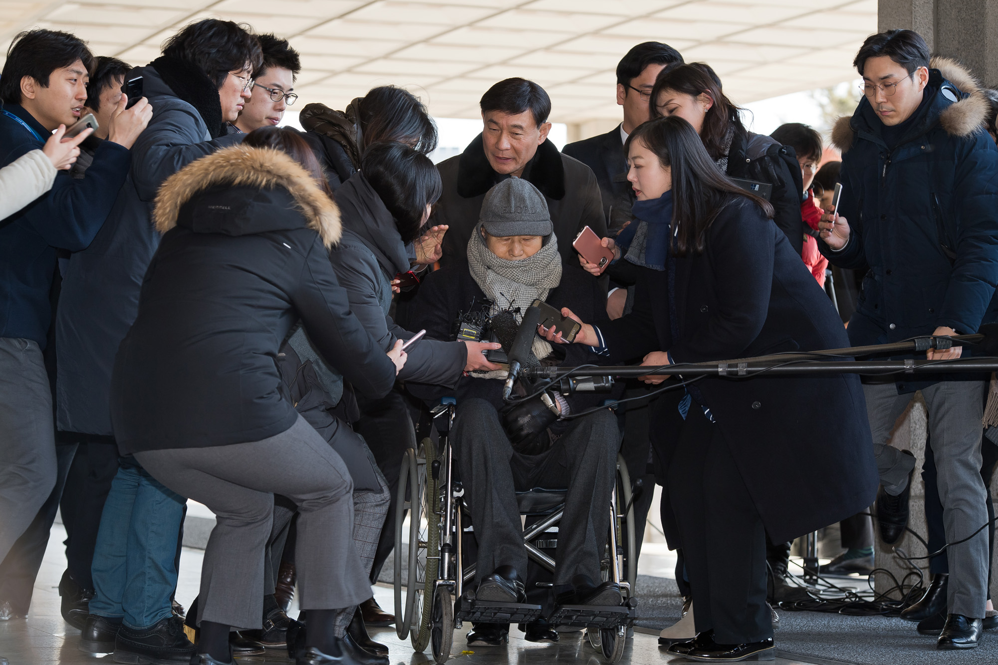 정치;사회;국가정보원;이명박정부;이명박;이상득;특수활동비;국정원특수활동비;서울중앙지검;원세훈국정원장