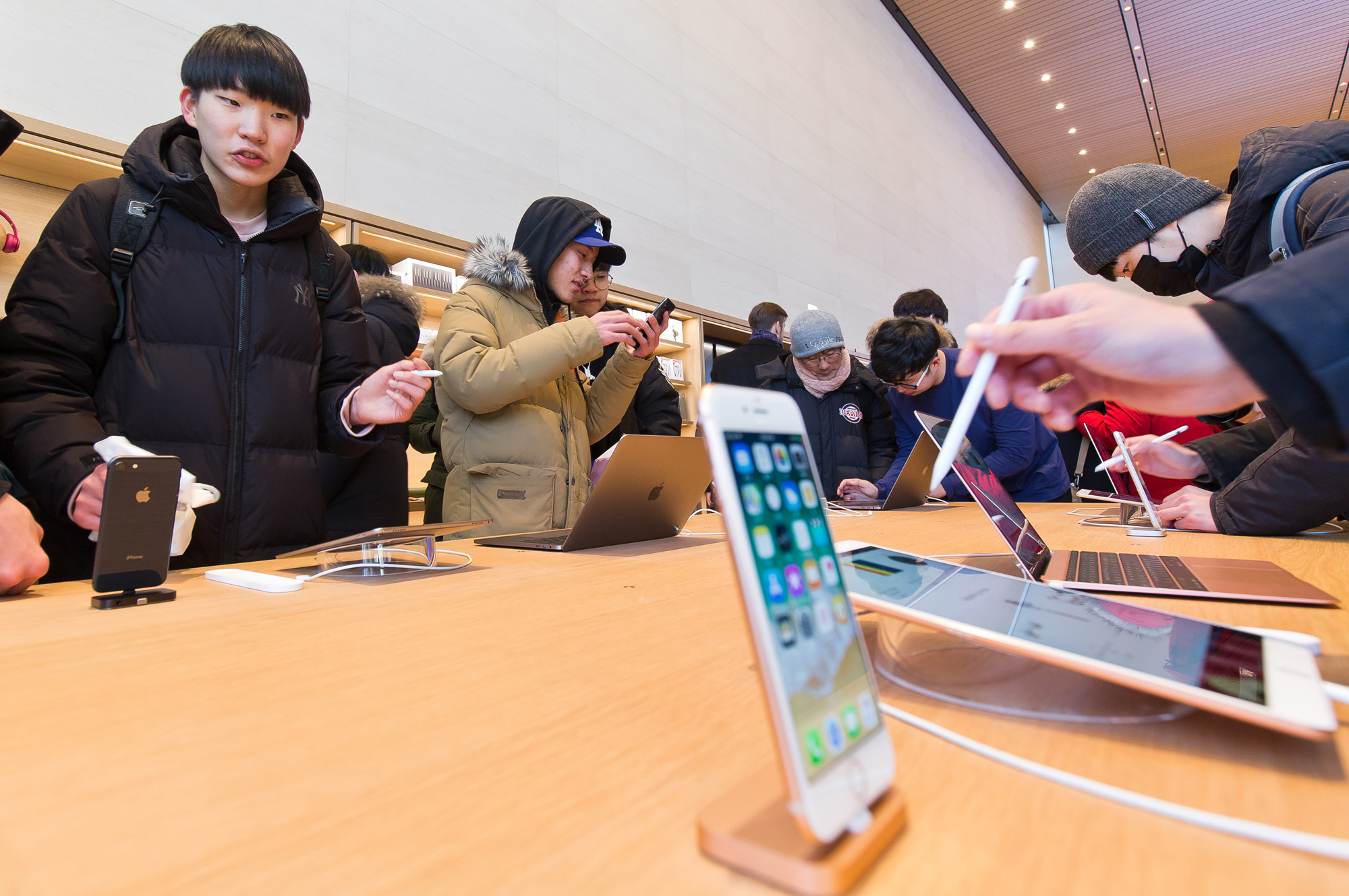 경제;IT;정보통신;전자제품;기업;애플;apple;애플스토어;국내애플스토어개장;지니어스바;애플가로수길