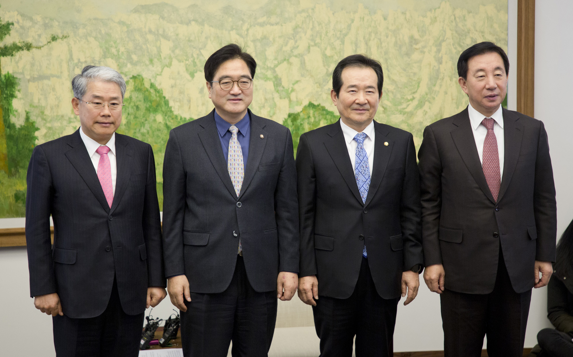 정치;국회;국회의장;원내대표회동;3당회동;정세균;우원식;김동철;김성태