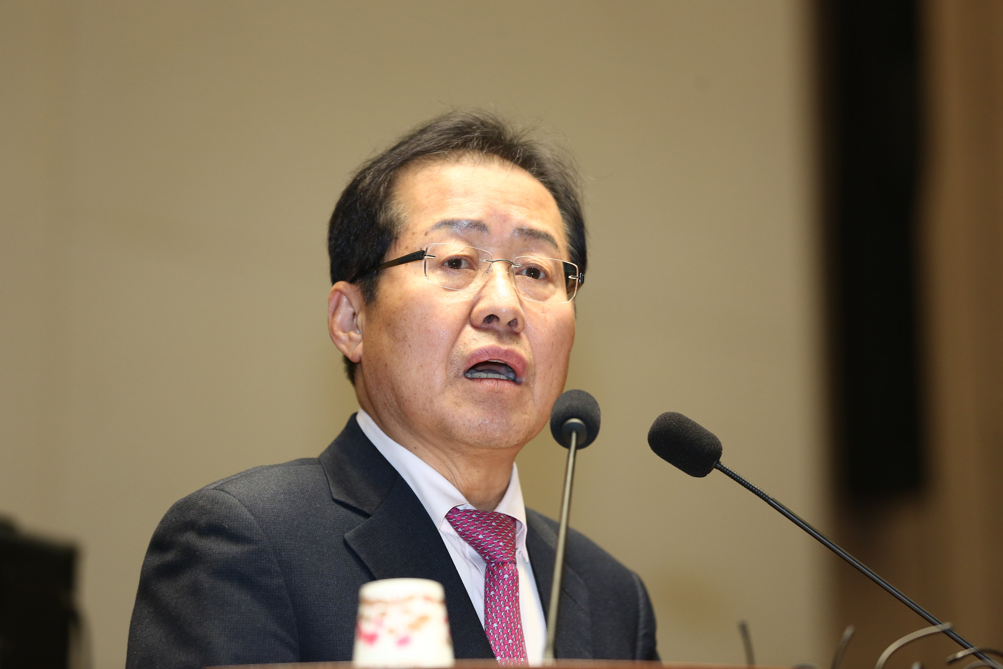 정치;국회;홍준표;자유한국당의원총회