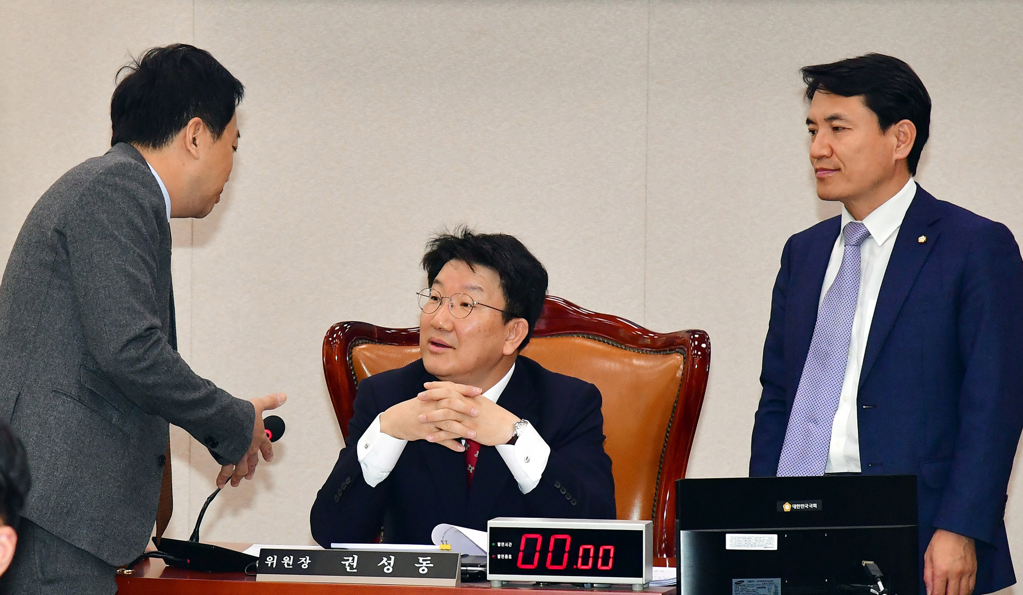 정치;국회;법제사법위원회;권성동