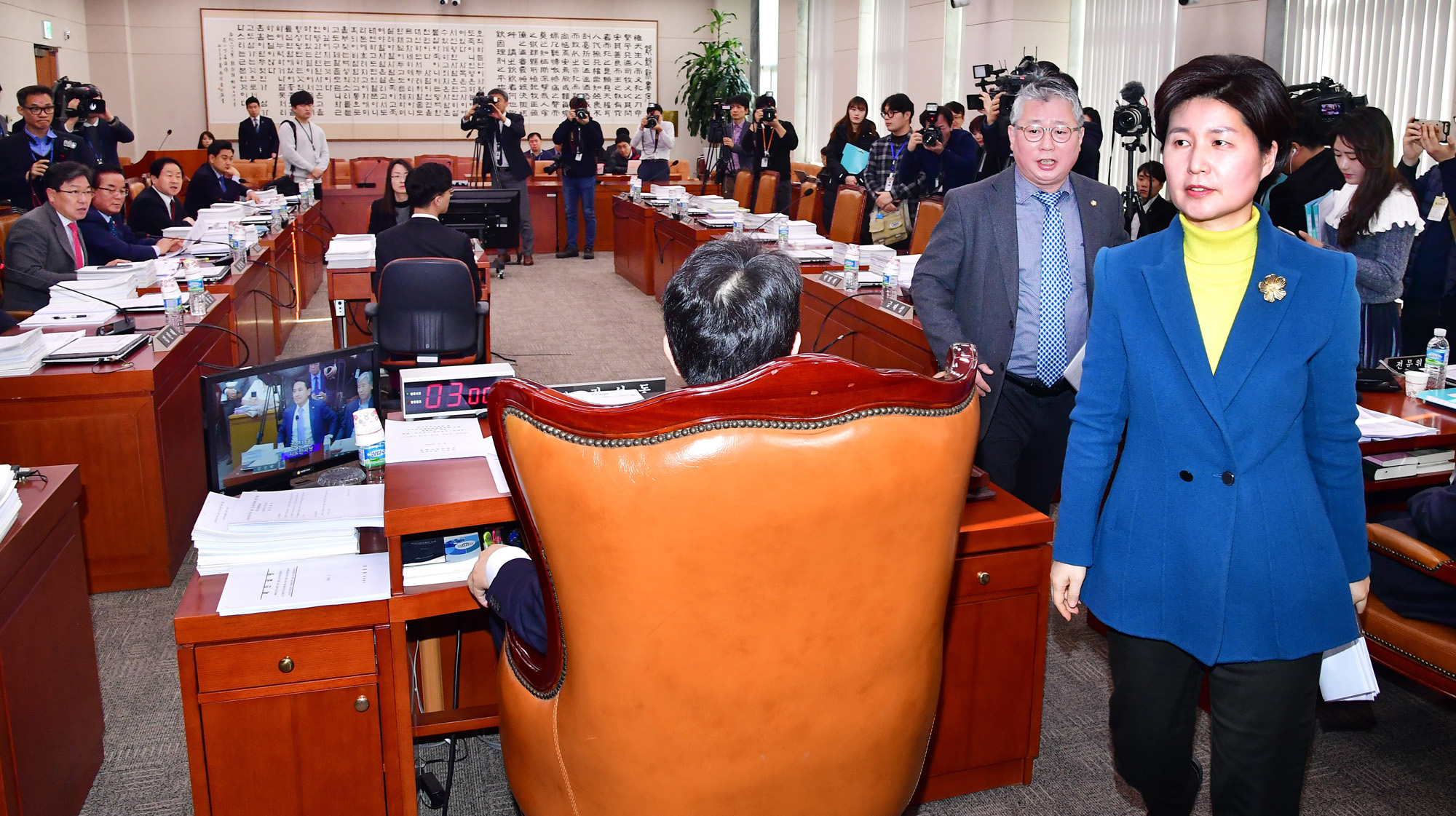 정치;국회;법제사법위원회;권성동