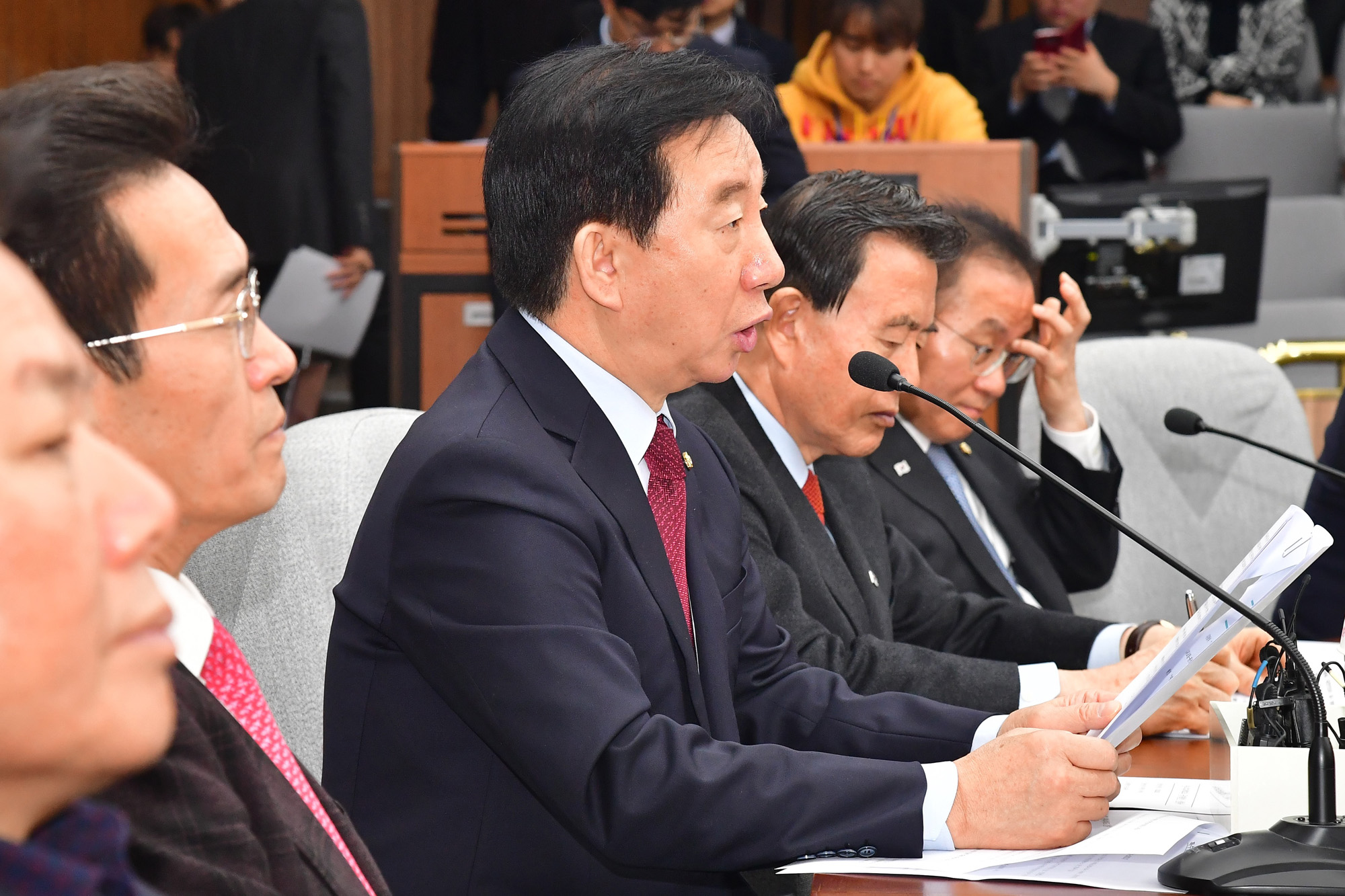 정치;국회;자유한국당원내대책회의;김성태;김성태태극기