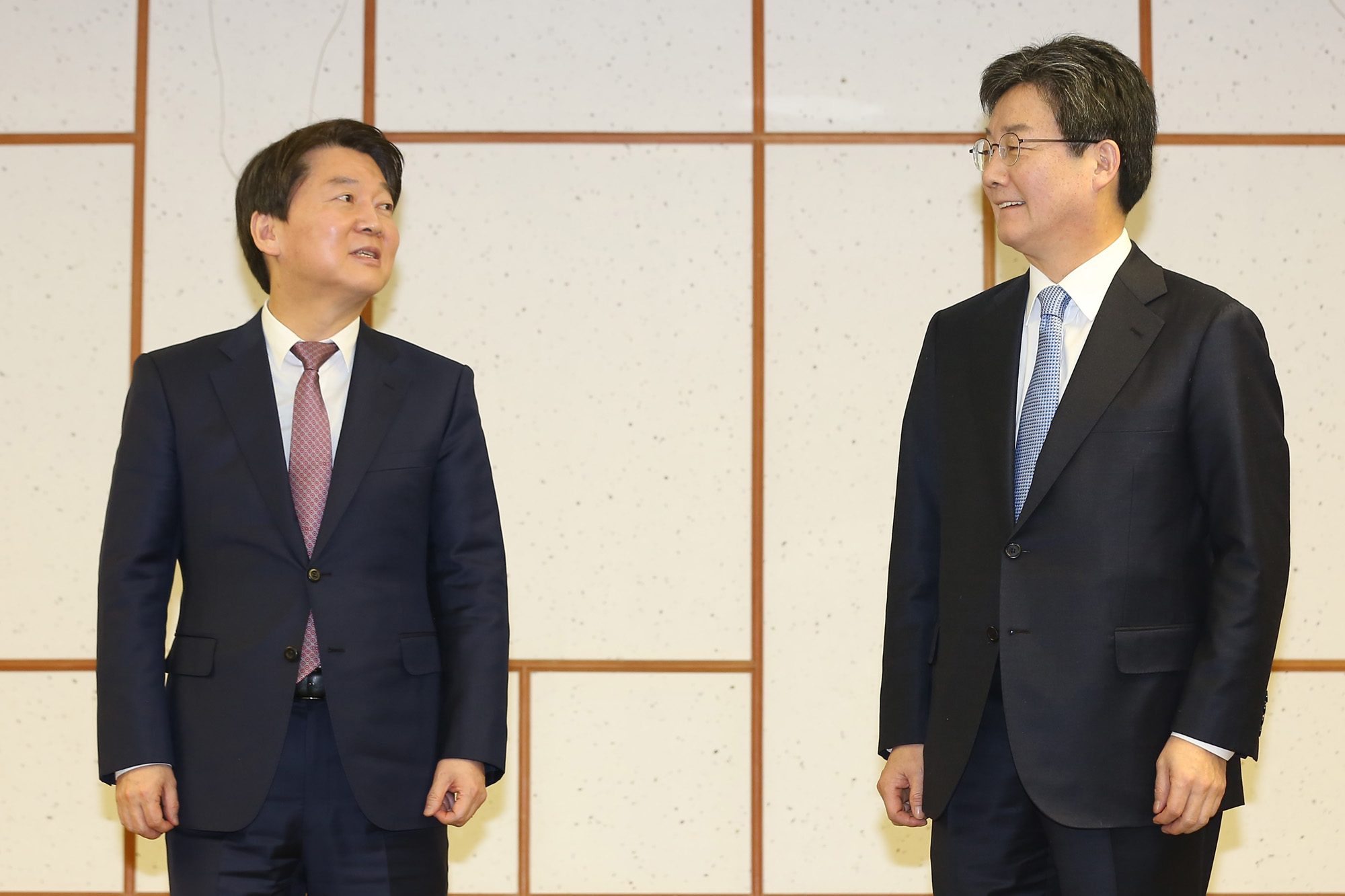 정치;국회;바른미래당;안철수;유승민;정당이미지