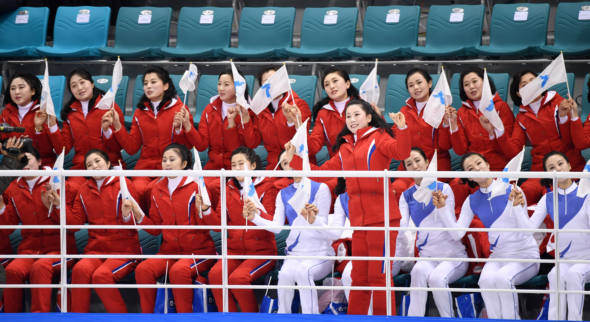 평창올림픽;여자하키단일팀;북한응원단;김여정;문재인