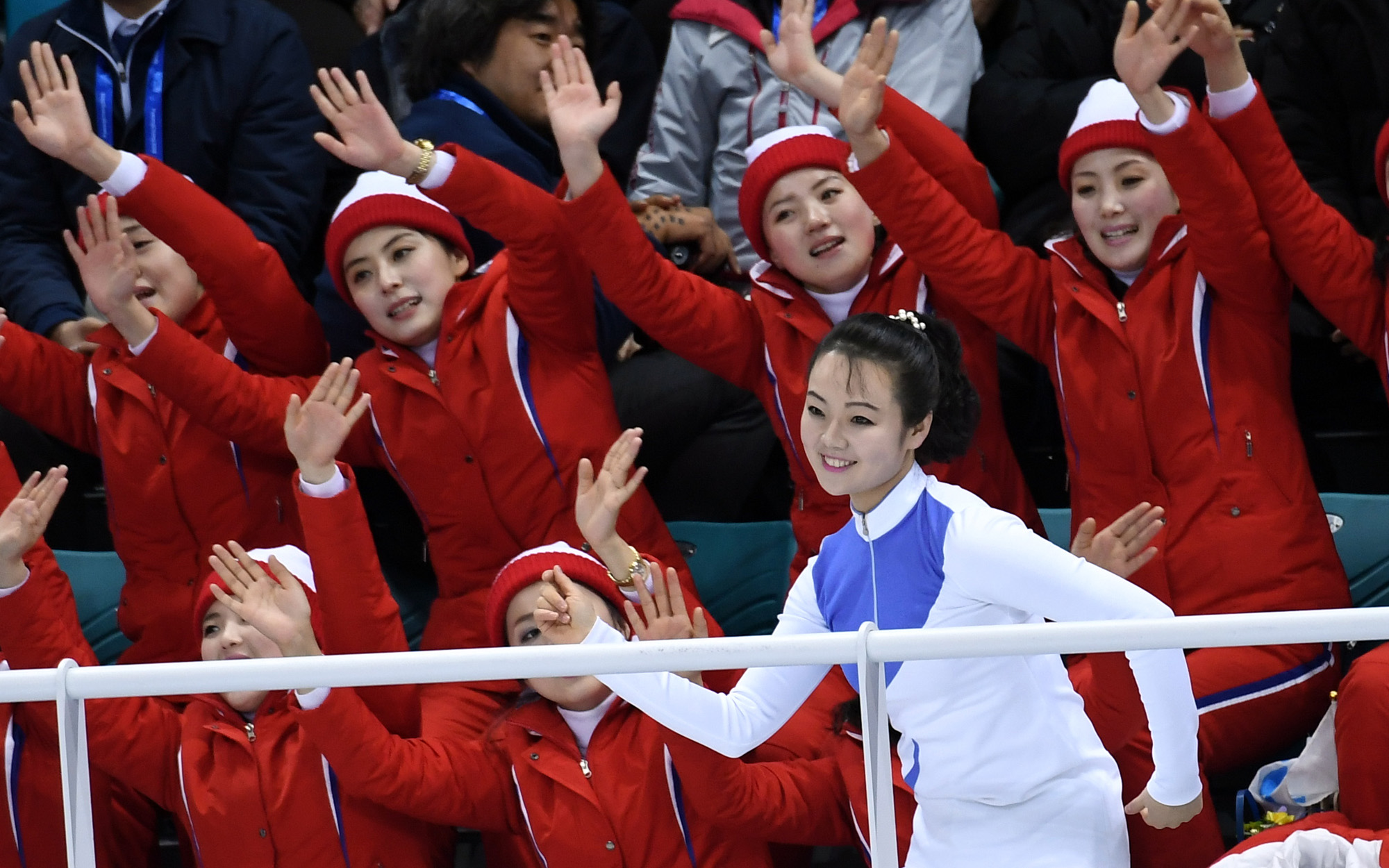여자아이스하키단일팀;문재인아이스하키응원;북한응원단;김여정
