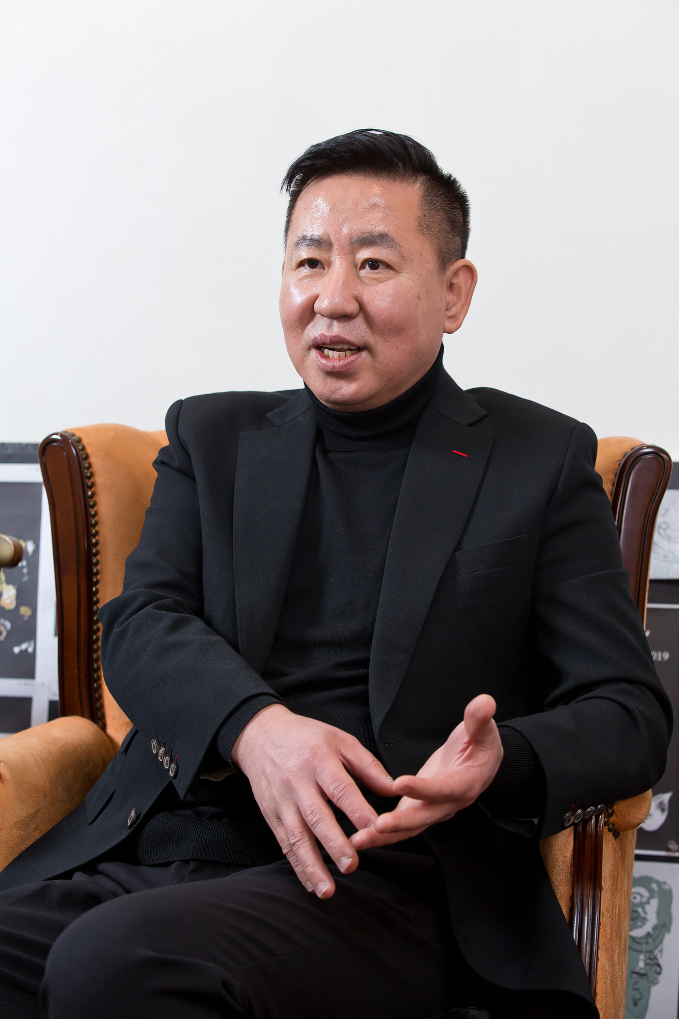 사회;이슈;패션;문재인정부;김정숙여사;청와대영부인;영부인패션;패션디자이너;양해일;양해일재킷